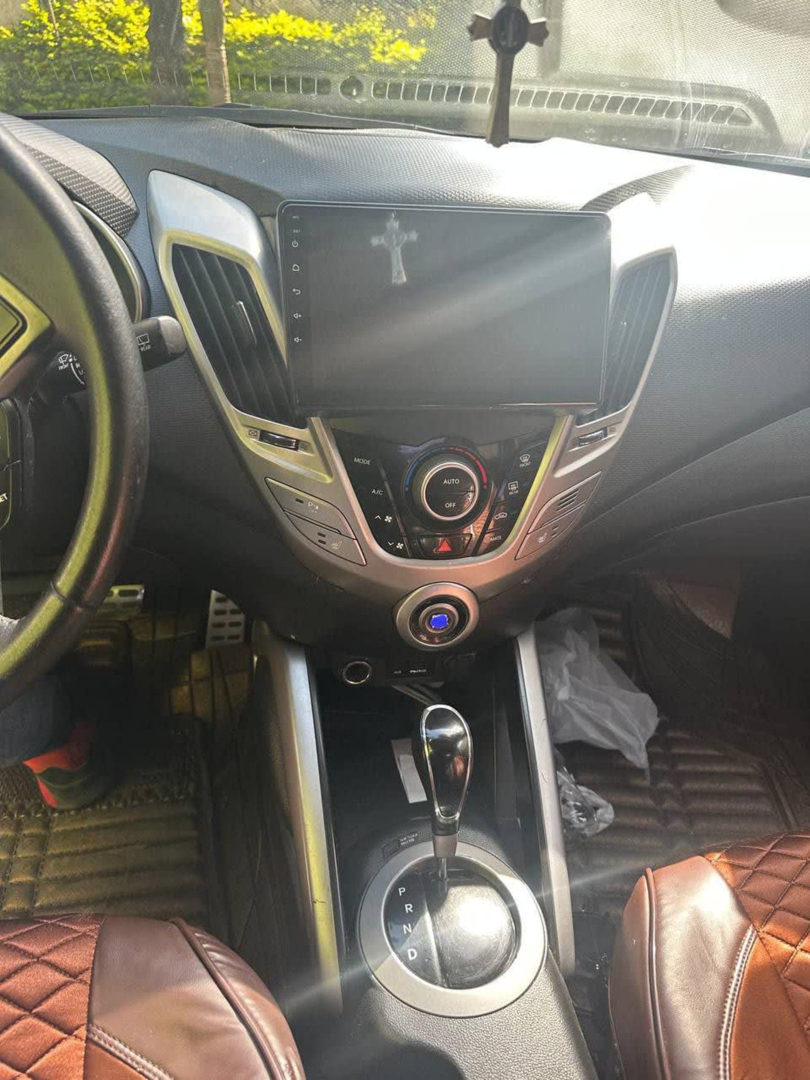 2012 Hyundai Veiostar