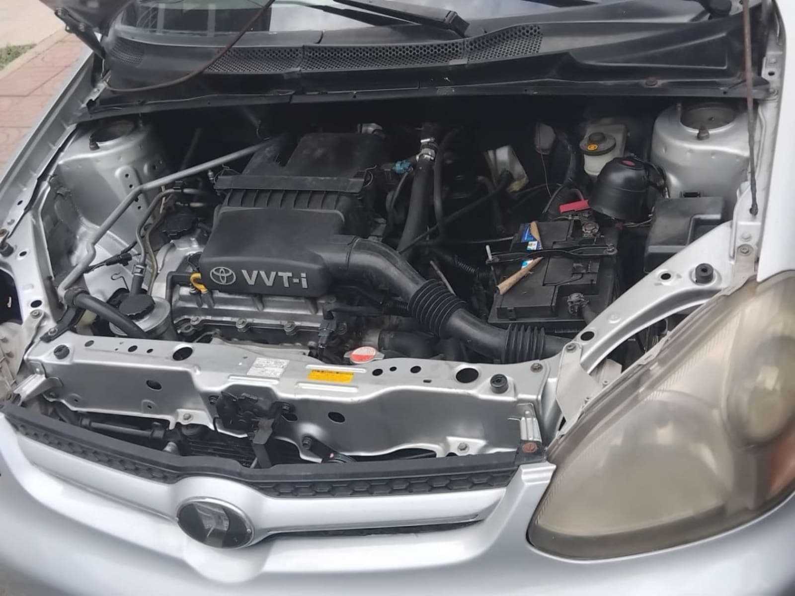 2005 Toyota Platez — photo 2