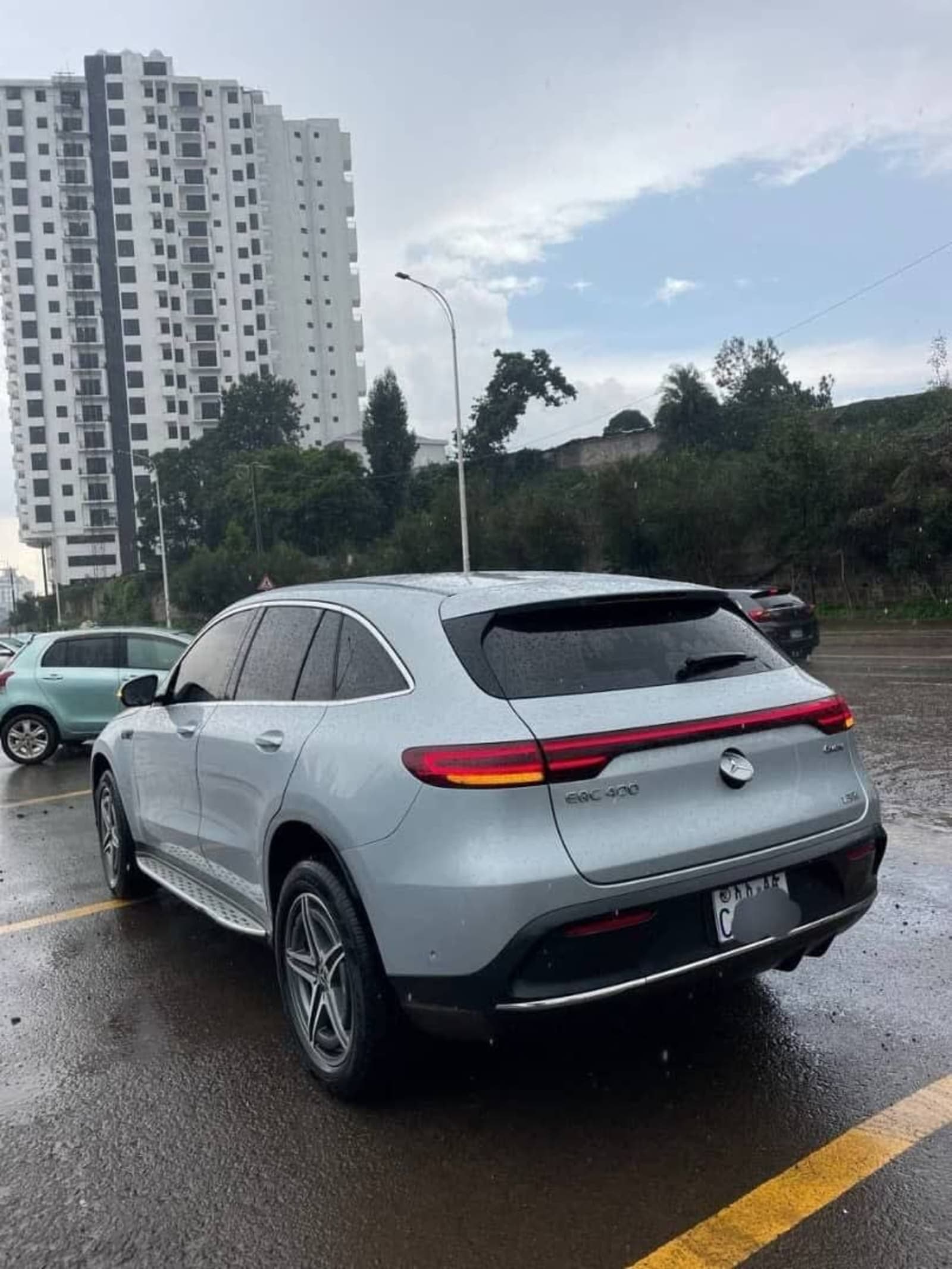 2023 Mercedes-Benz EQC 400 4Matic EV
