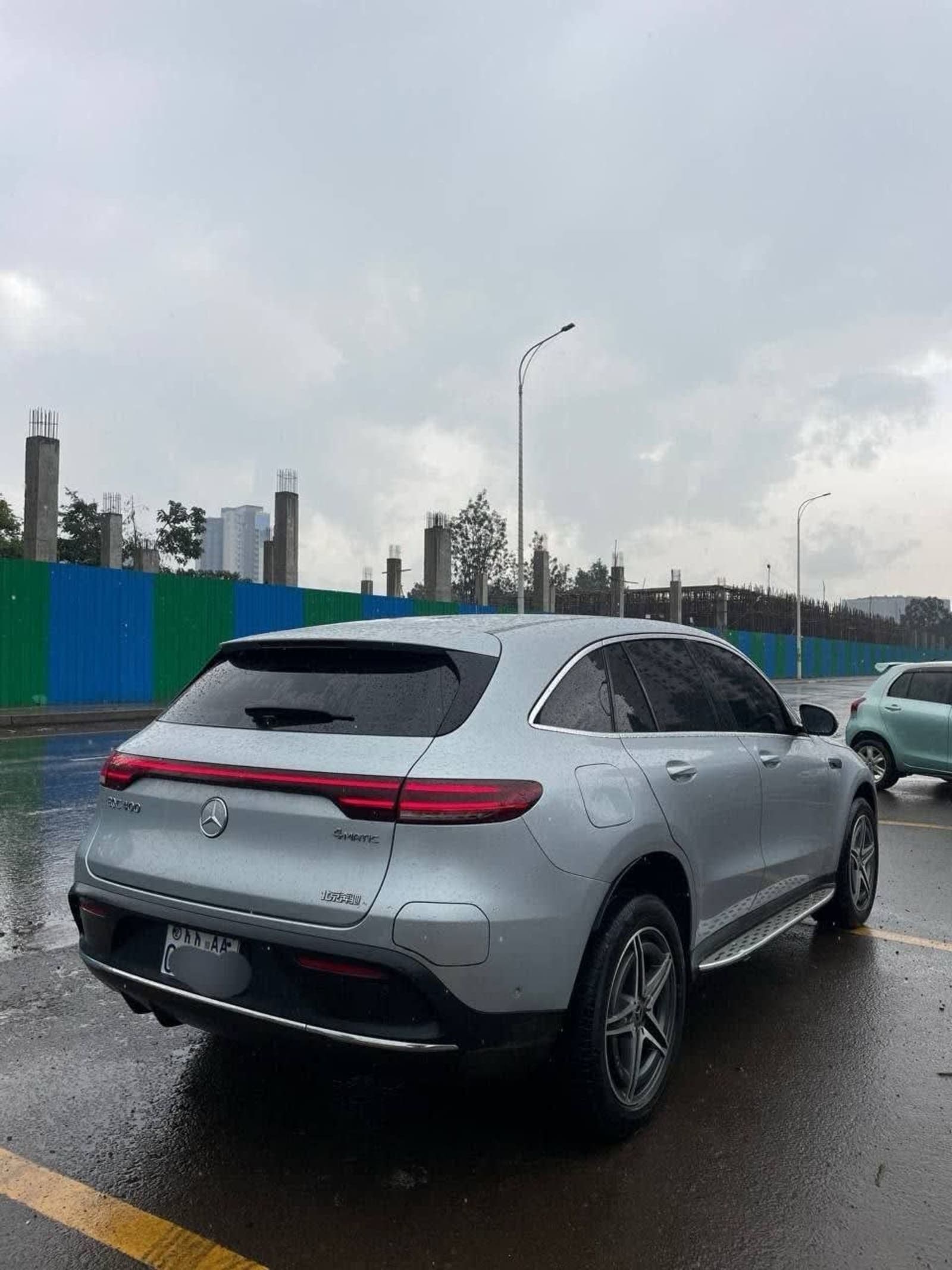 2023 Mercedes-Benz EQC 400 4Matic EV — photo 5