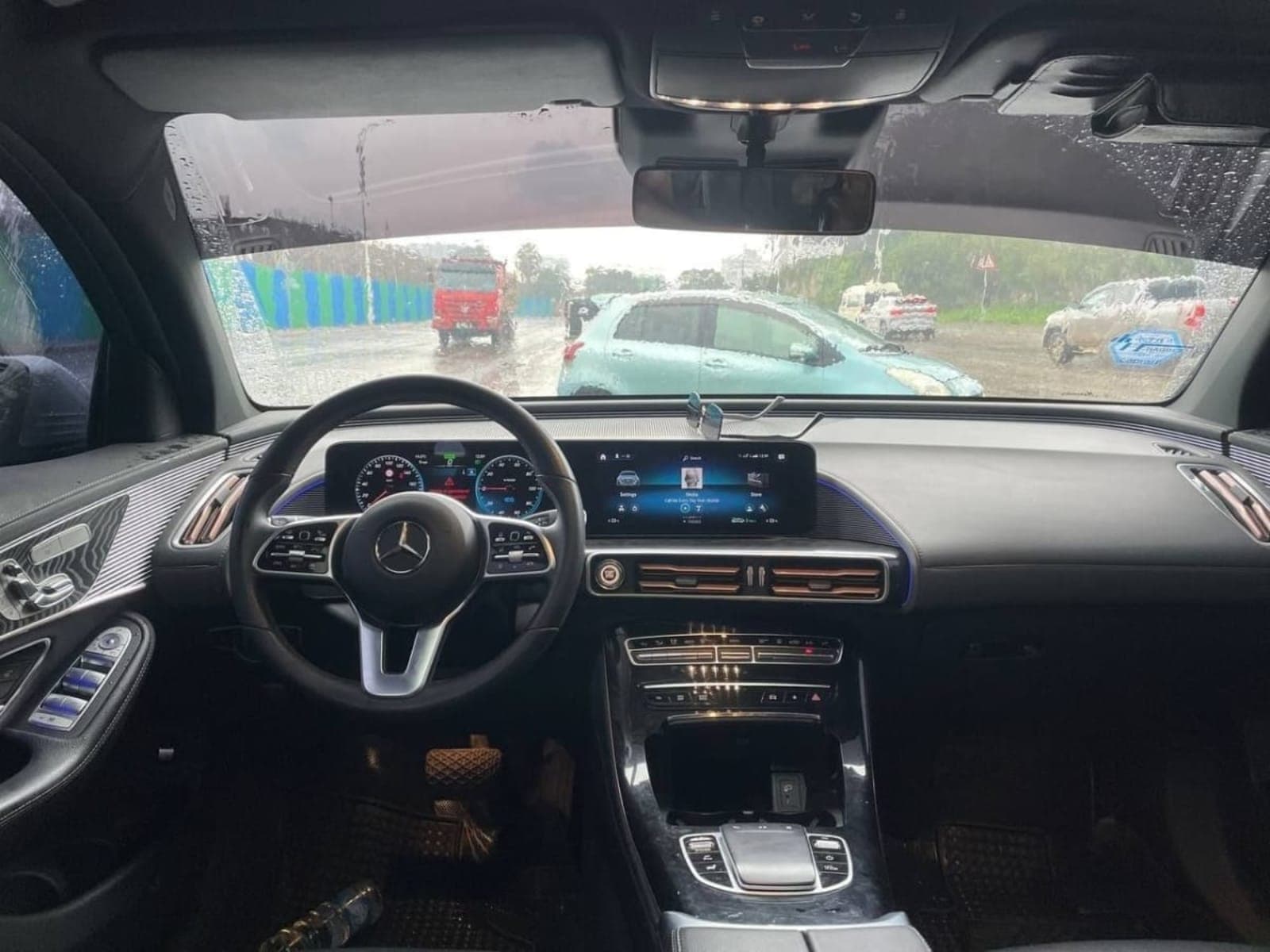 2023 Mercedes-Benz EQC 400 4Matic EV — photo 8