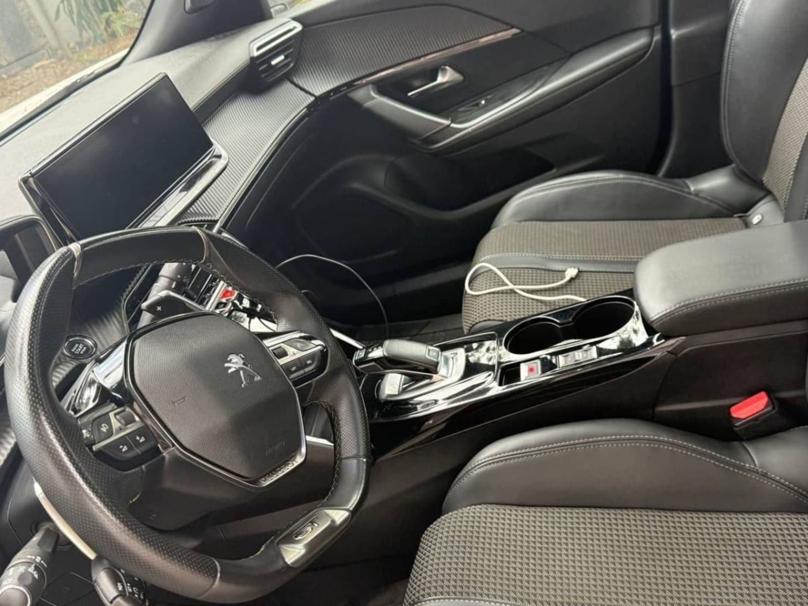 2022 Peugeot 2008 GT Line — photo 3