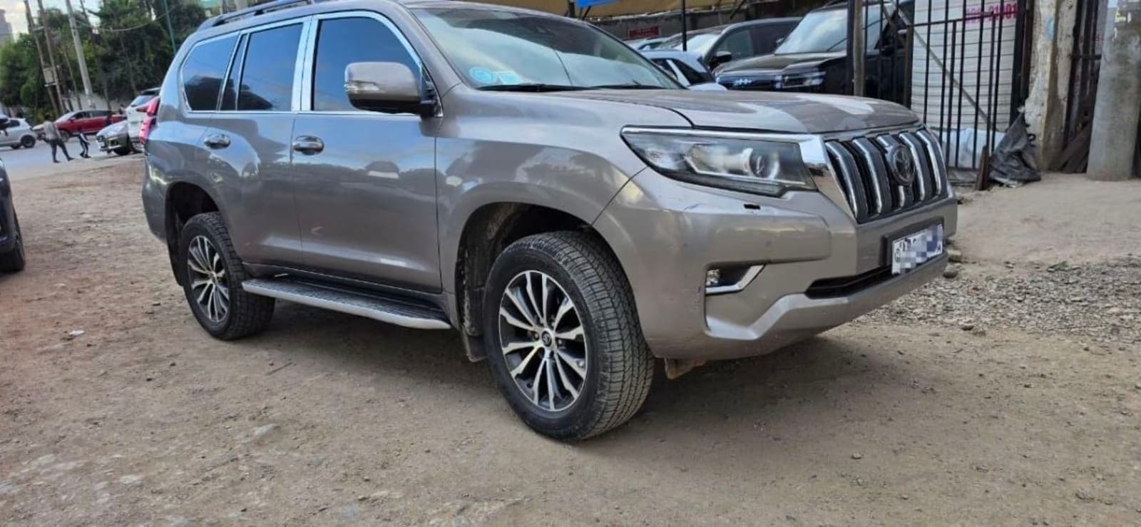 2021 Toyota Land Cruiser Prado — photo 6