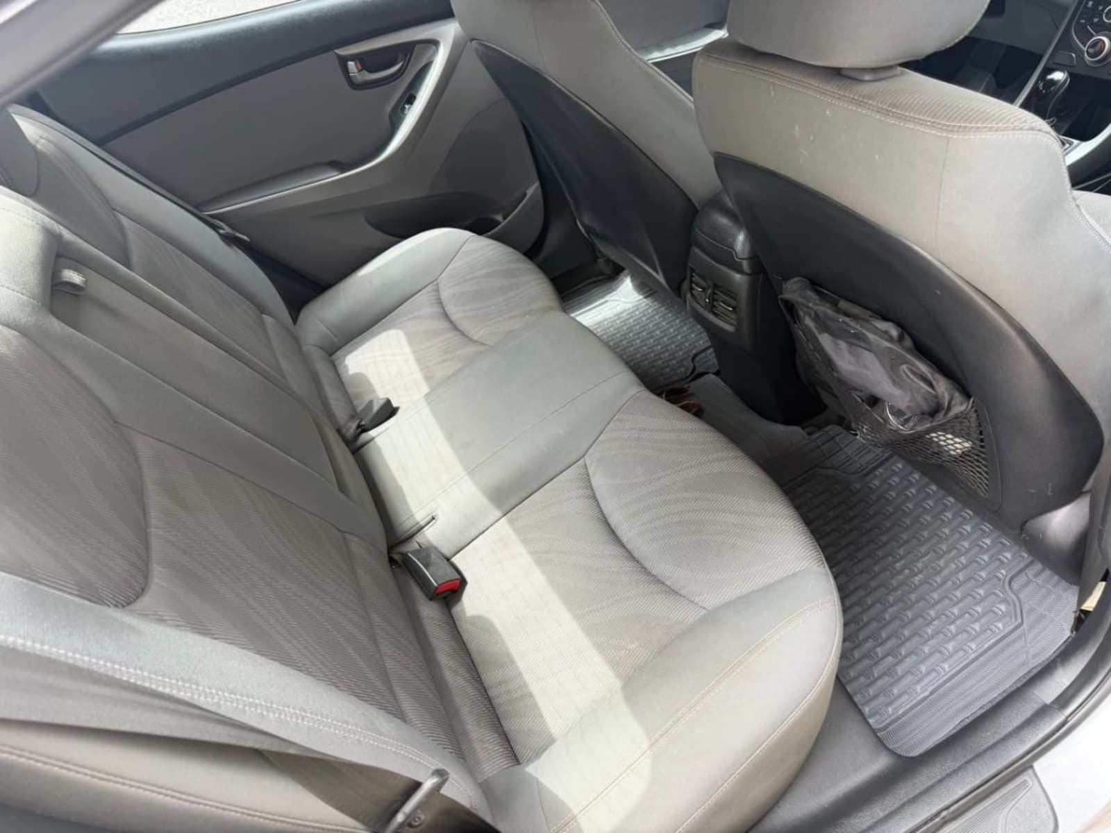 2015 Hyundai Elantra — photo 3