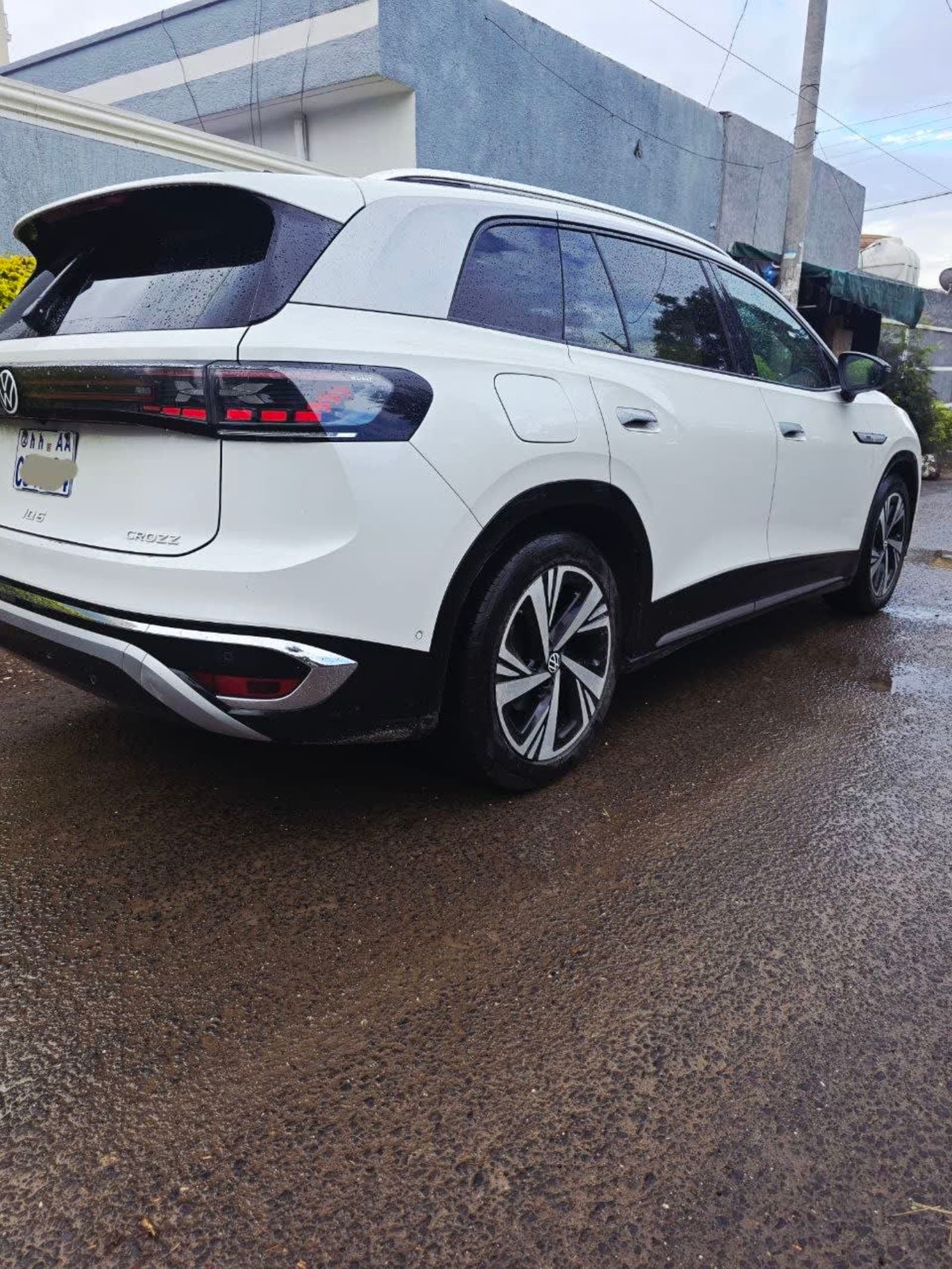 2024 VOLKSWAGEN ID.6 Crozz Pro EV — photo 2