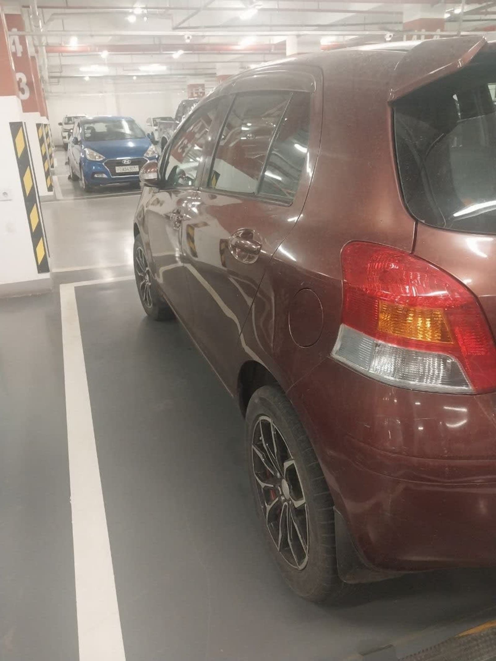 2010 Toyota Yaris — photo 4