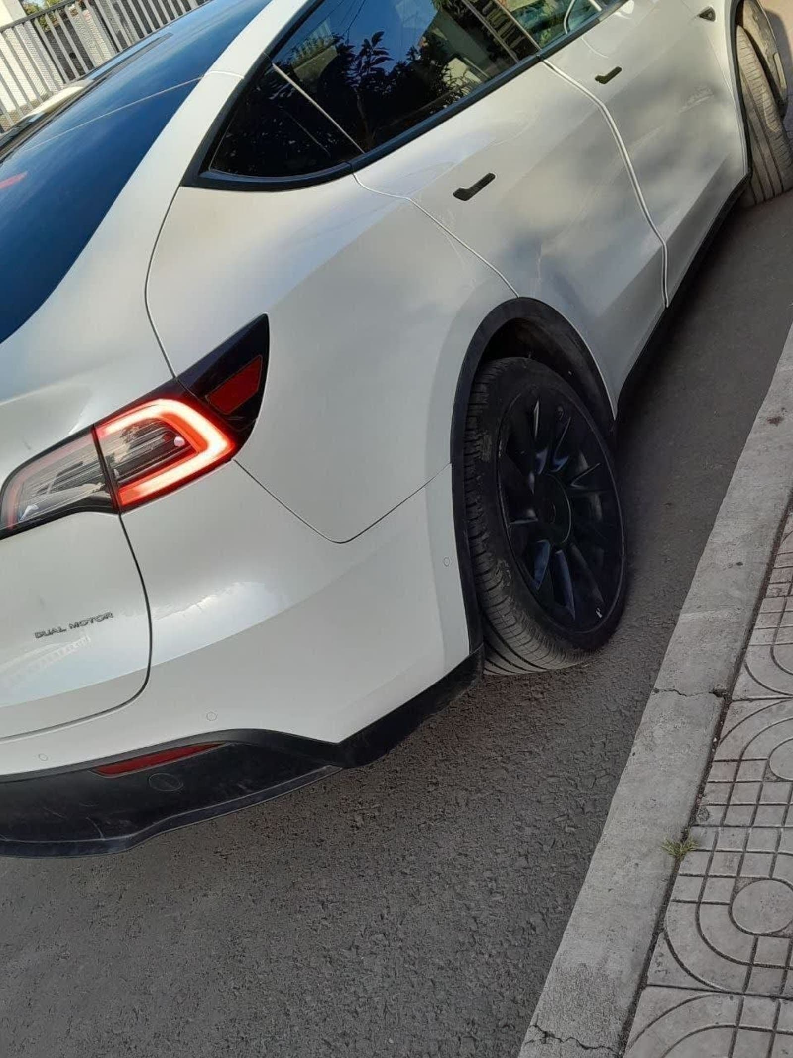 2022 Tesla Model Y — photo 3