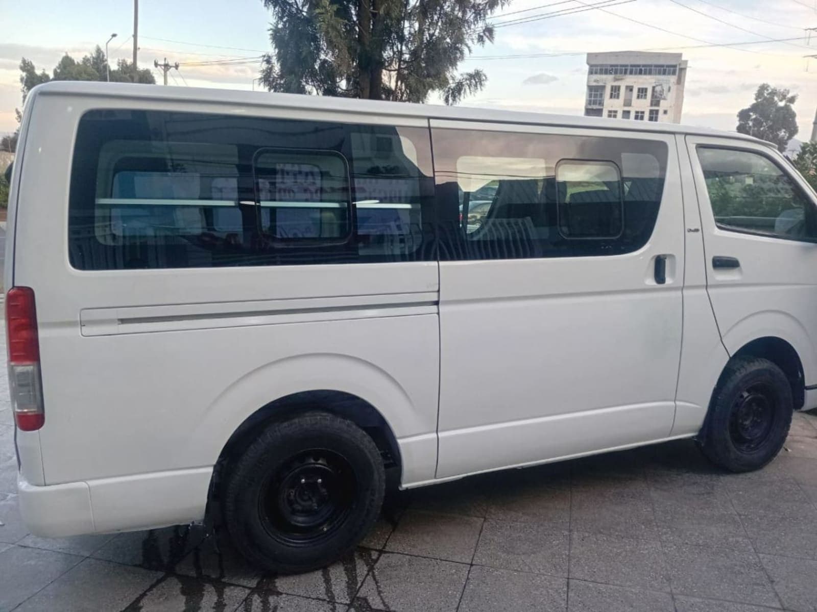 2007 Toyota Abadula — photo 3
