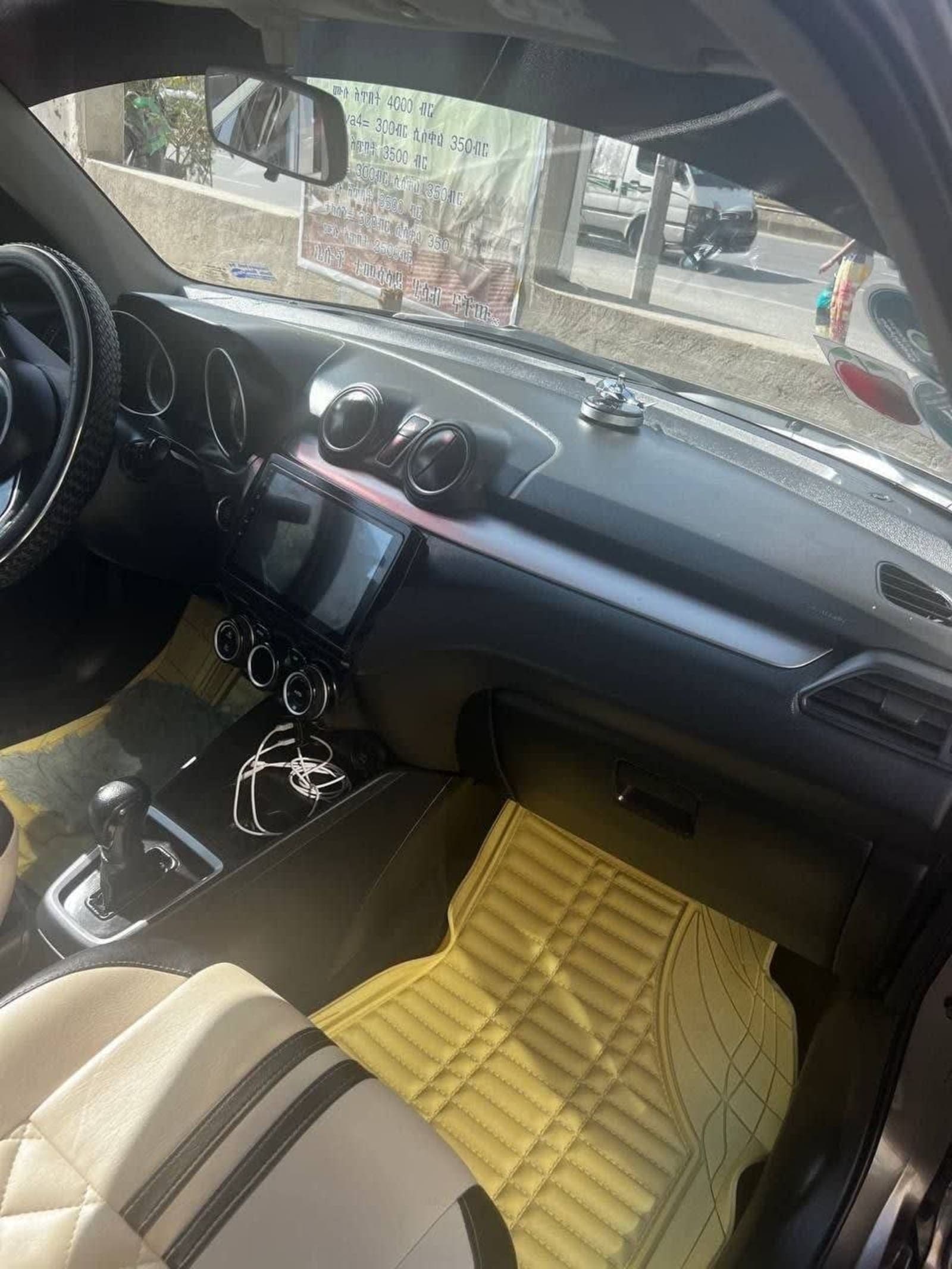 2022 Suzuki Swift — photo 5