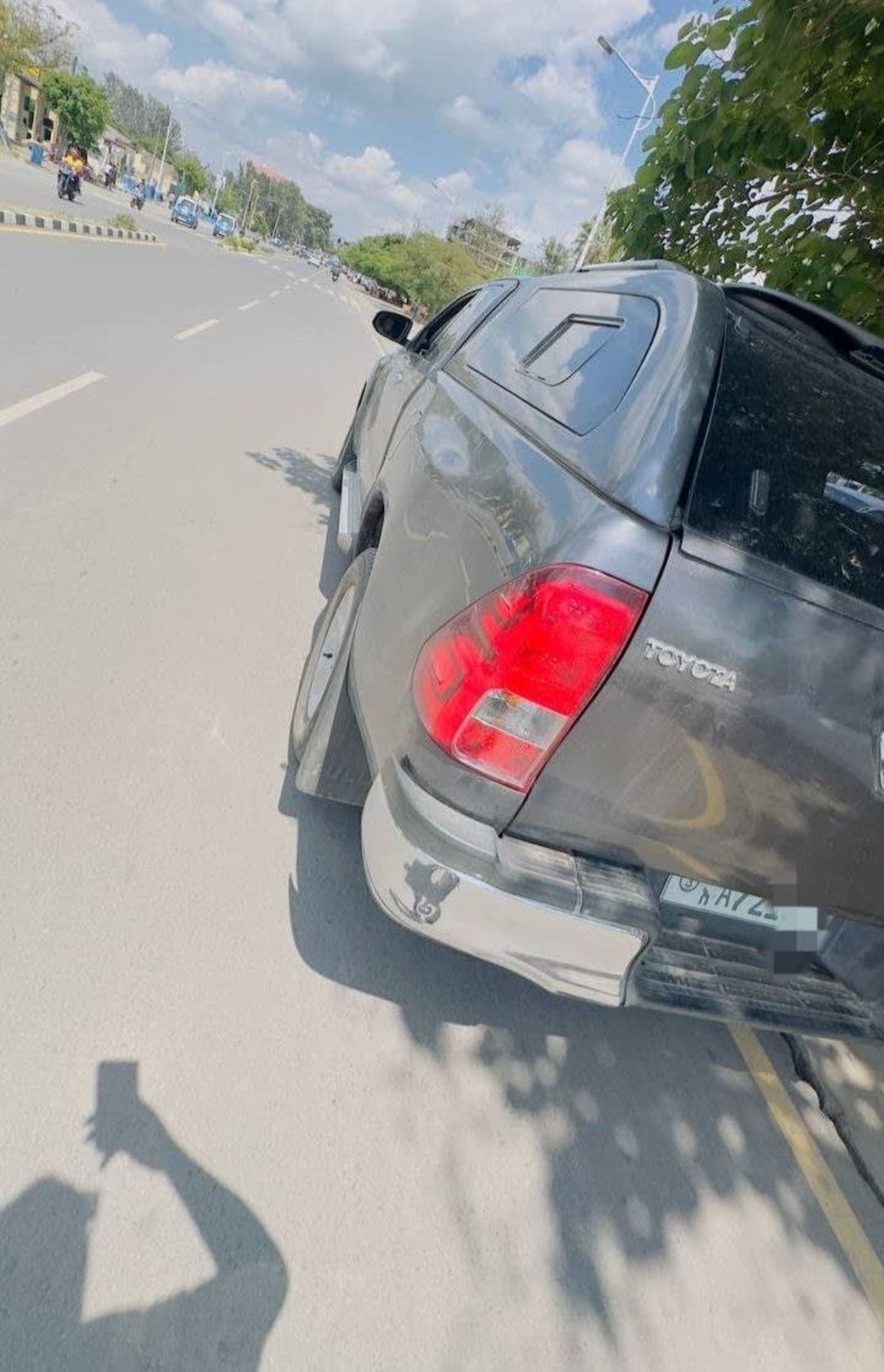 2016 Toyota Hilux Extra Cab — photo 8