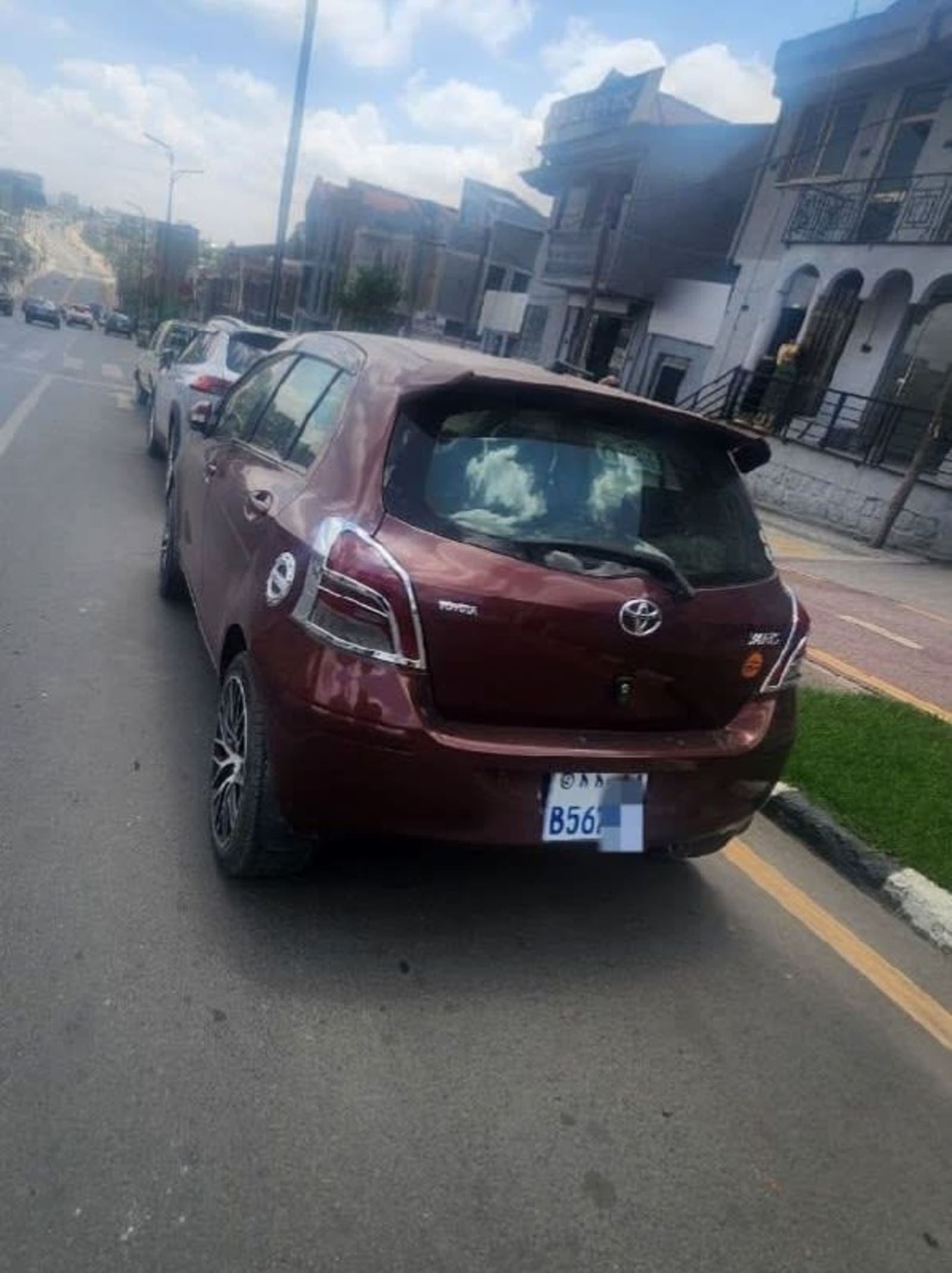 2010 Toyota Compact Yaris — photo 6