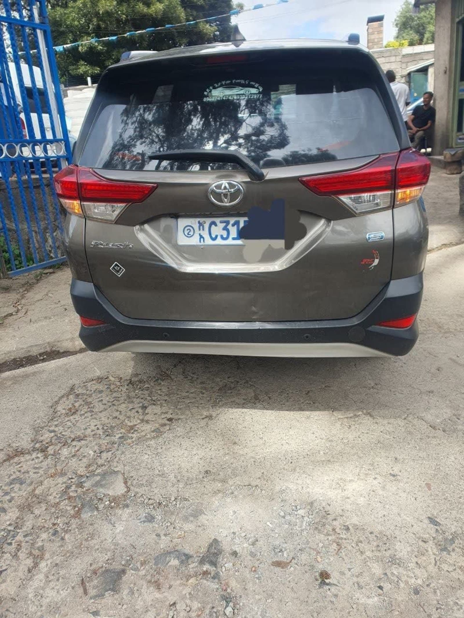 2022 Toyota Rush (S)