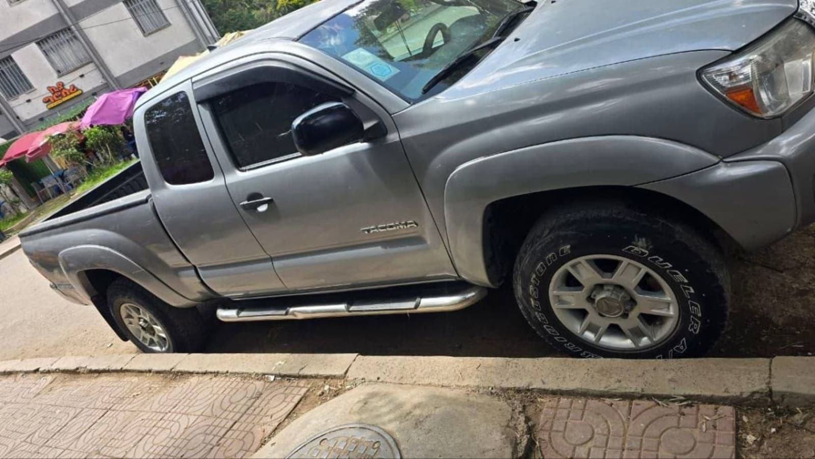 2012 Toyota Tacoma — photo 2