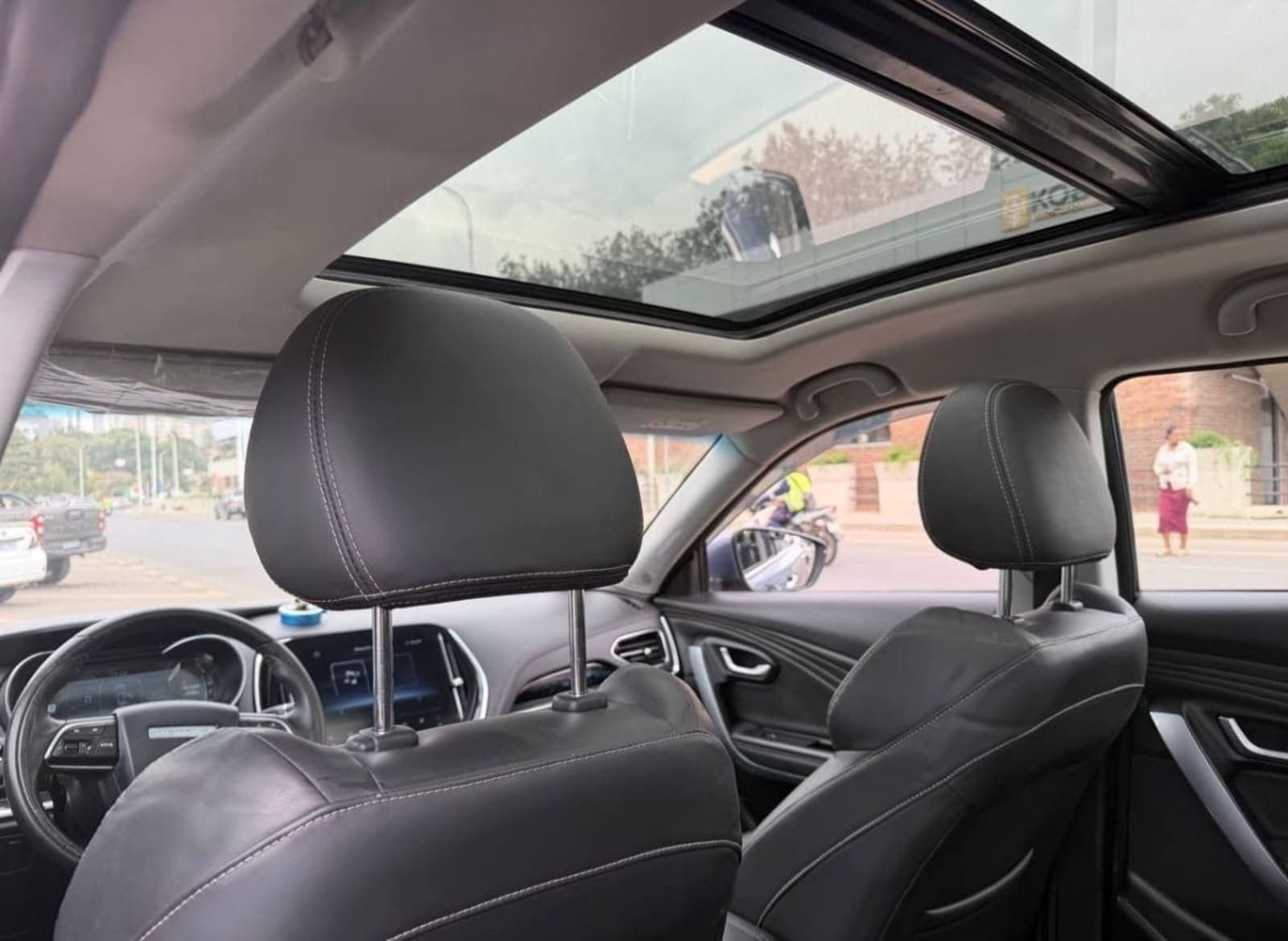 2022 JETOUR X70 — photo 8