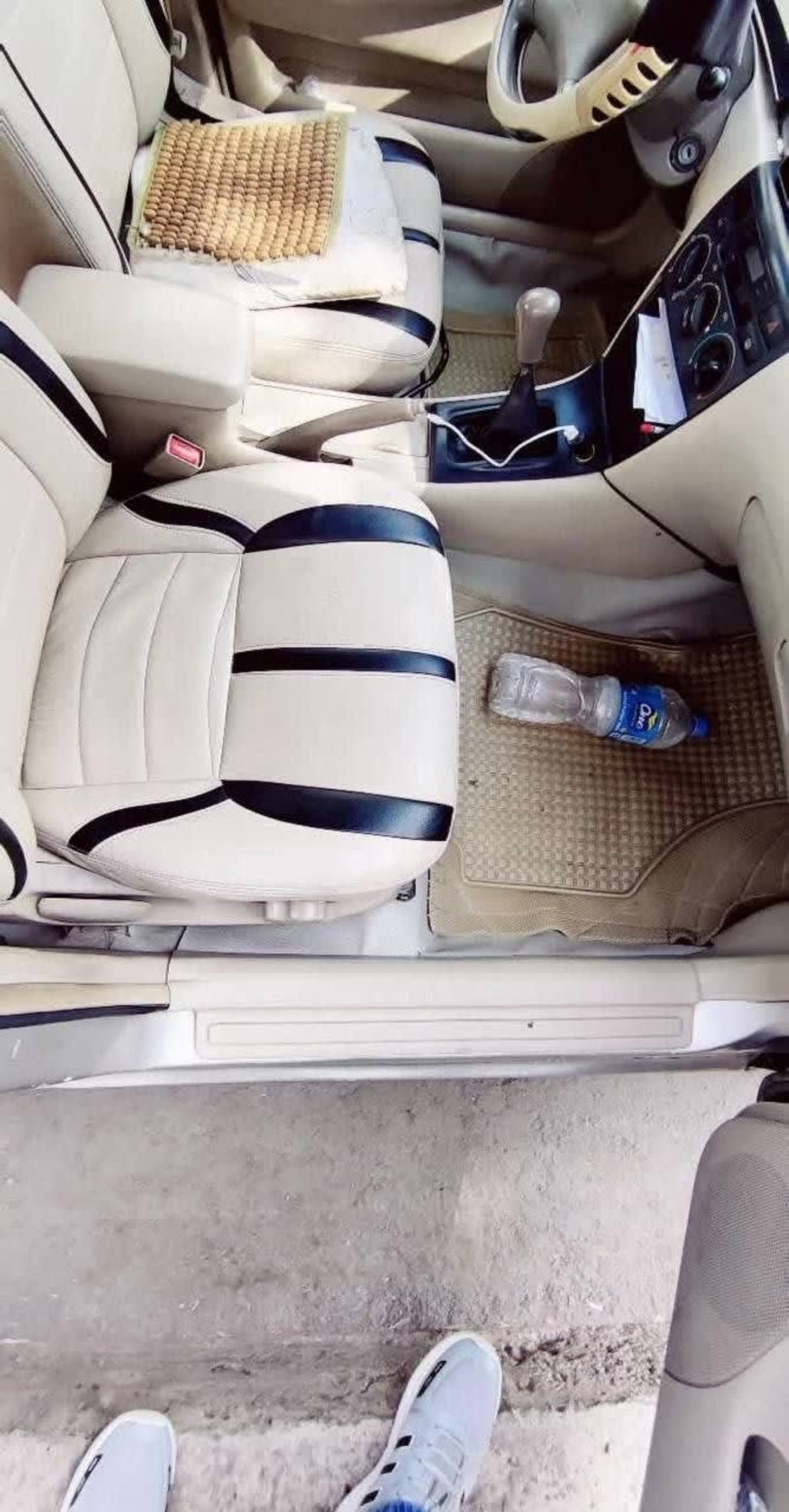 2003 Toyota Corrola — photo 2