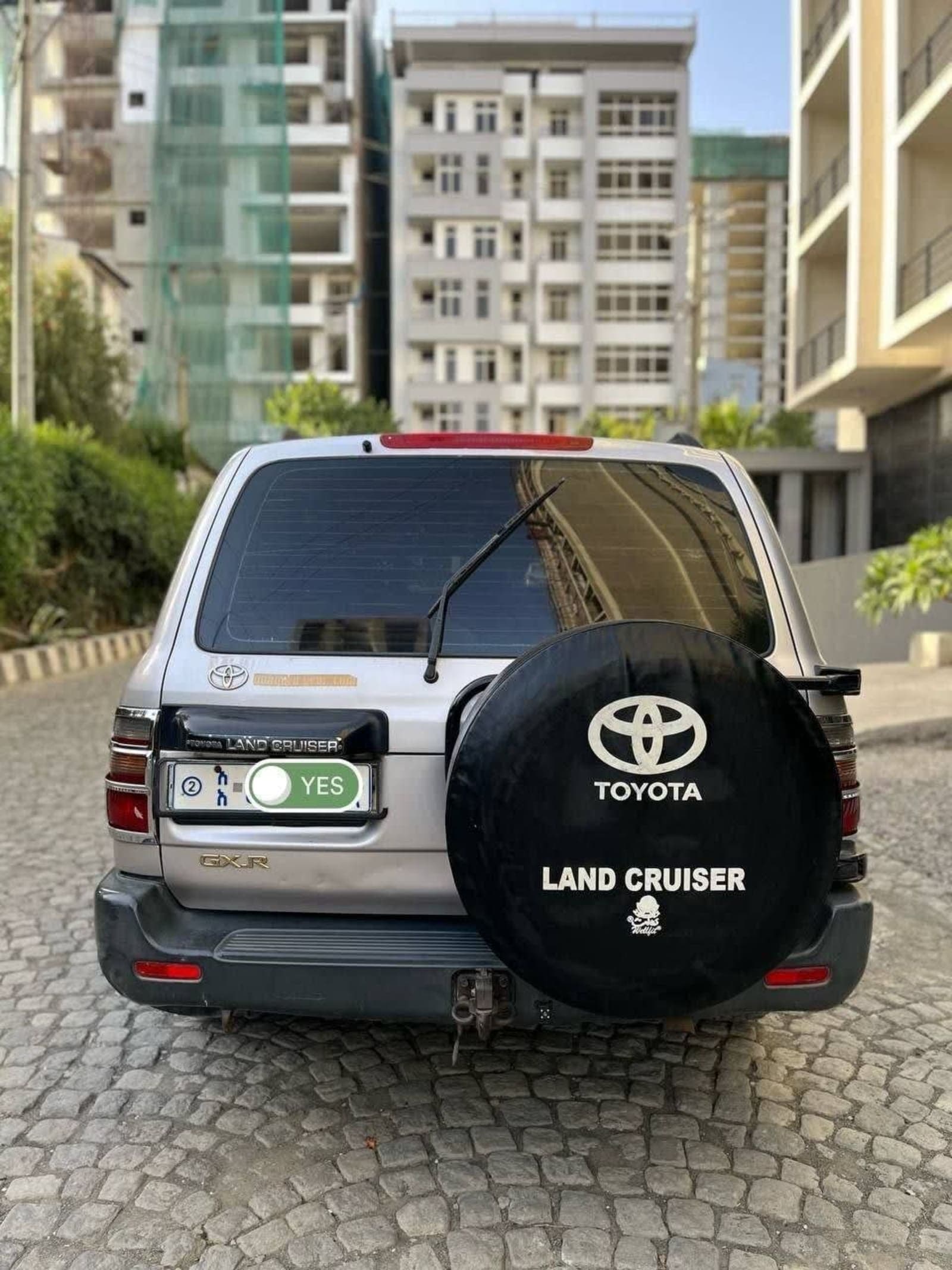 2000 Toyota Landcruiser 105