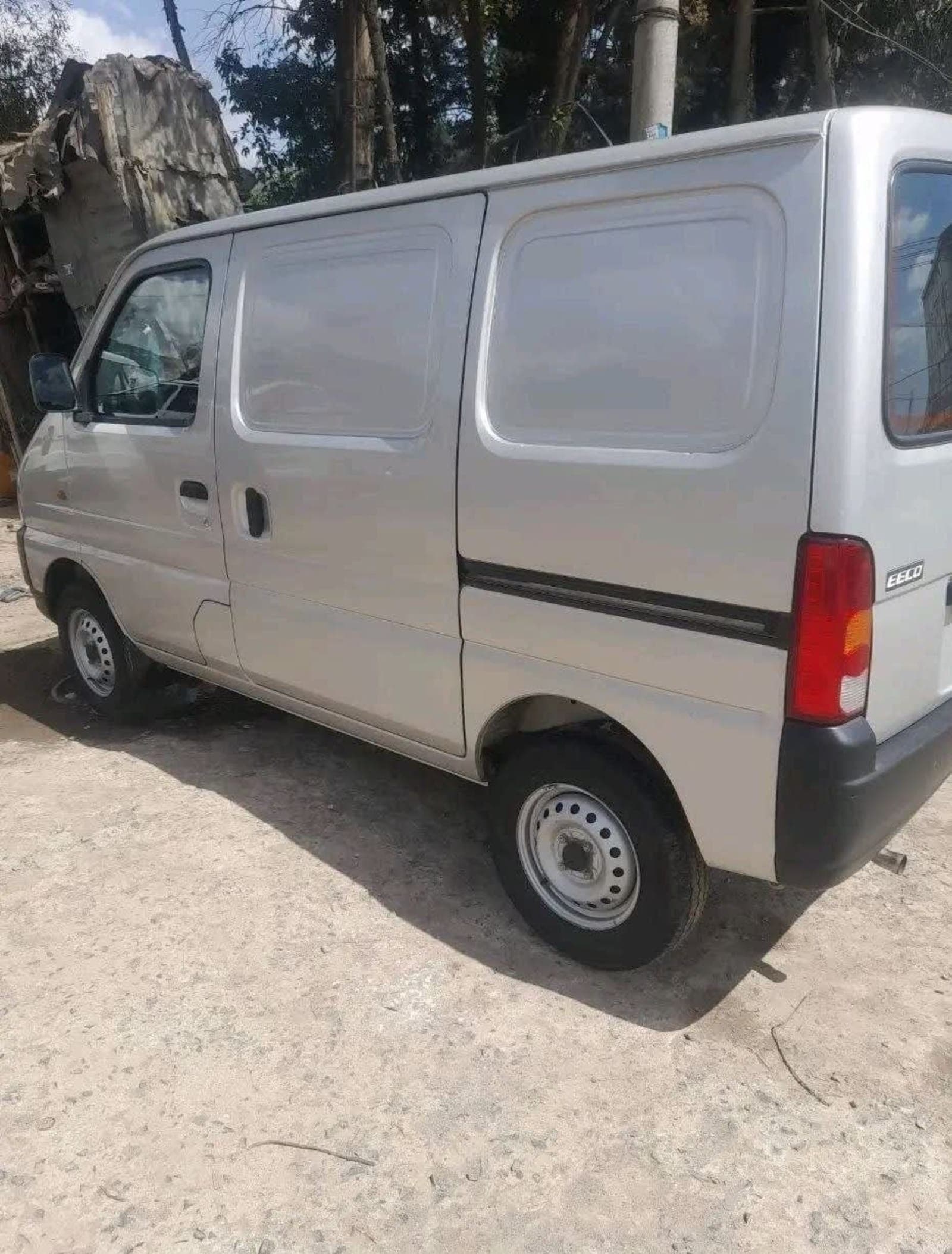 2024 Suzuki Eco โ photo 4