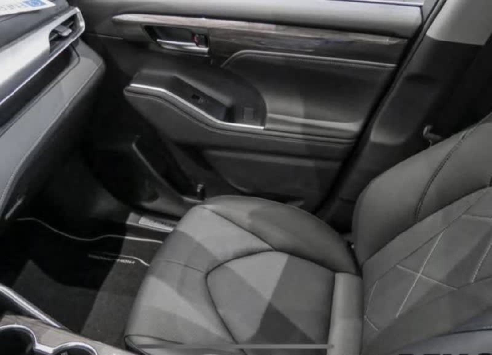 2023 Toyota Highlander — photo 4