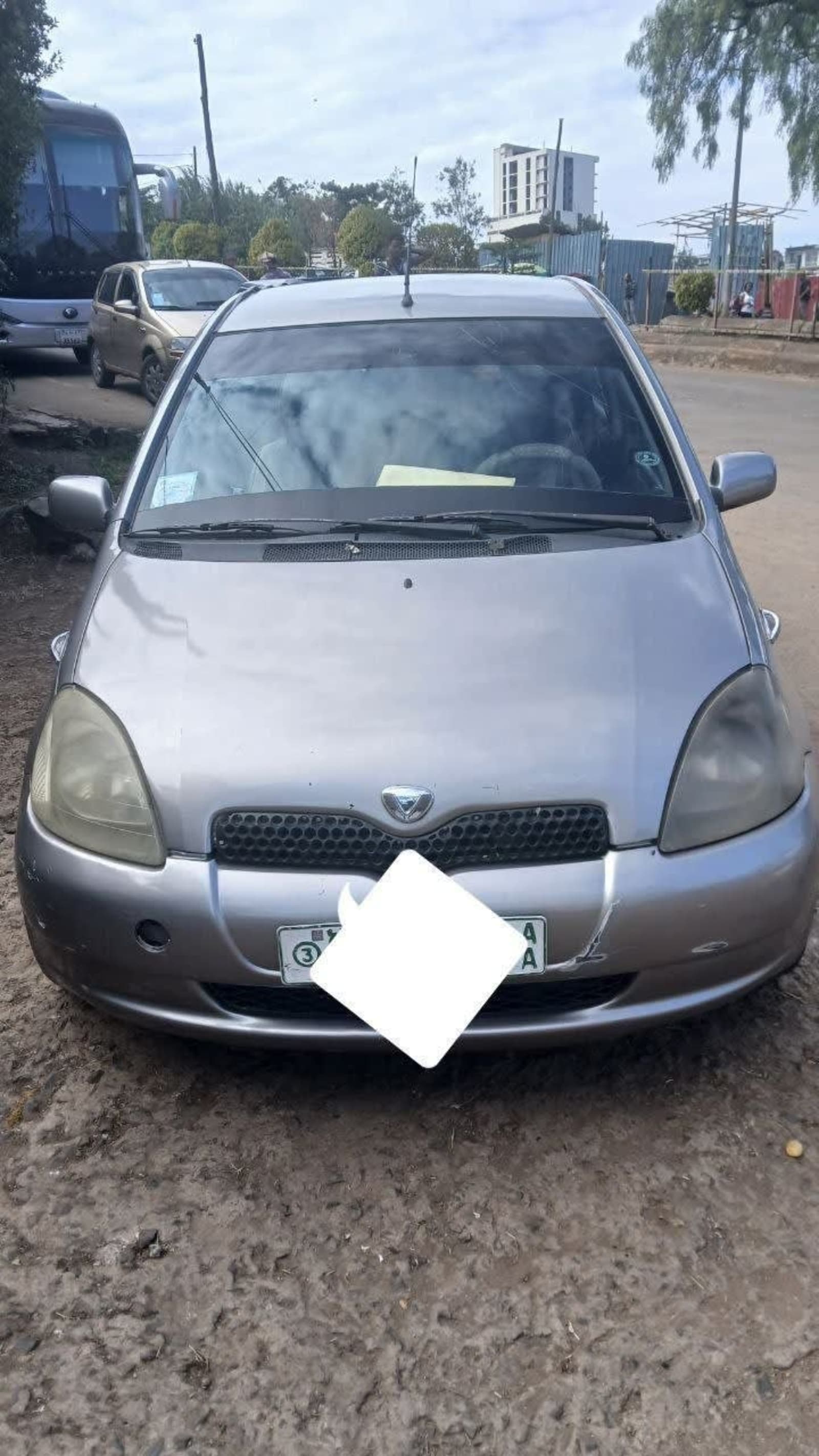 2001 Toyota Vitz — photo 4