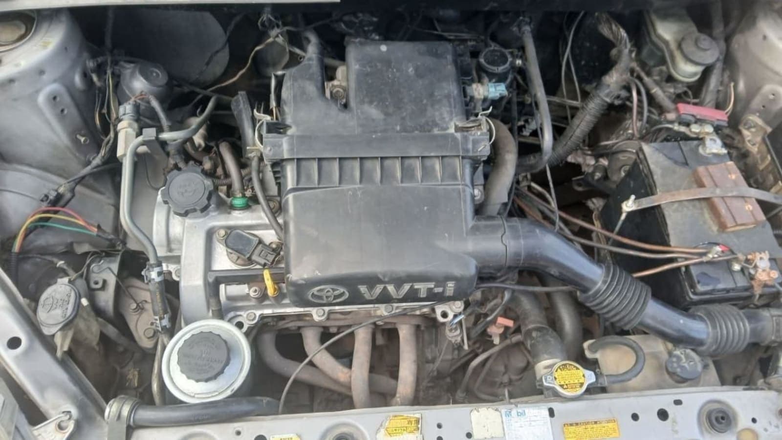 2001 Toyota Vitz — photo 5