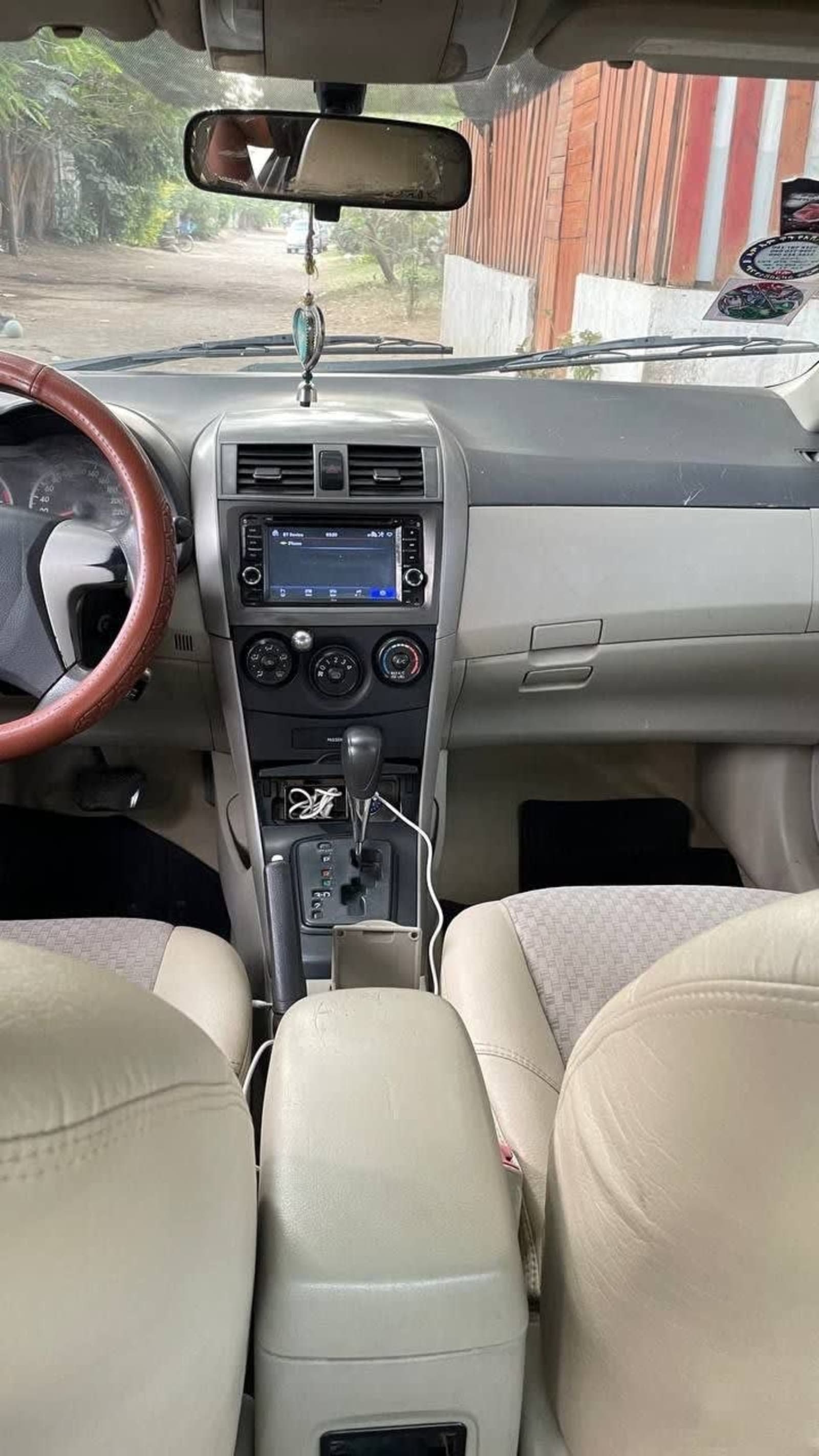 2012 Toyota Corolla — photo 6