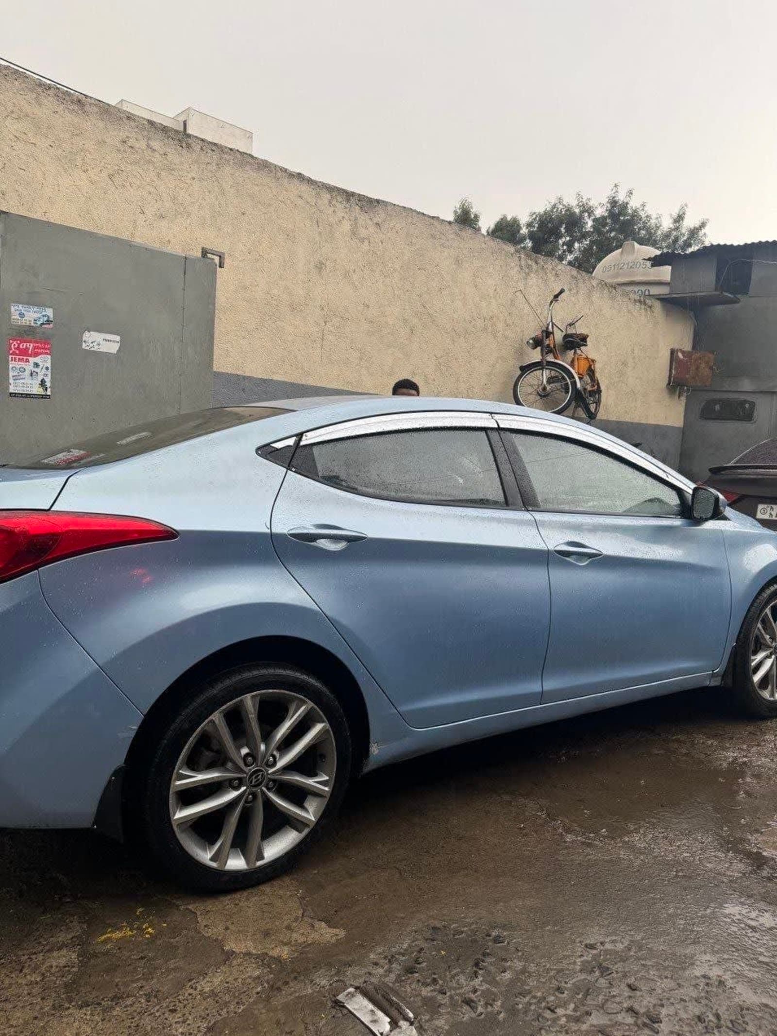 2013 Hyundai Elantra โ photo 2