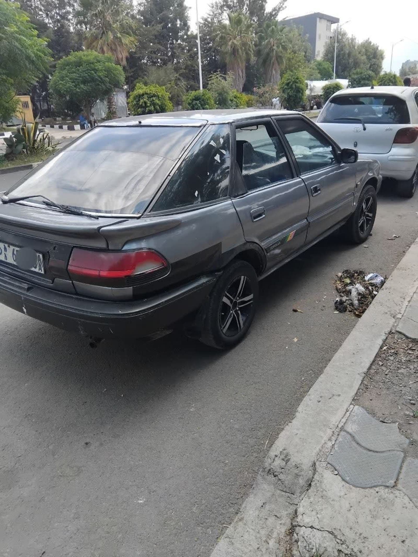1992 Toyota hatchback โ photo 2