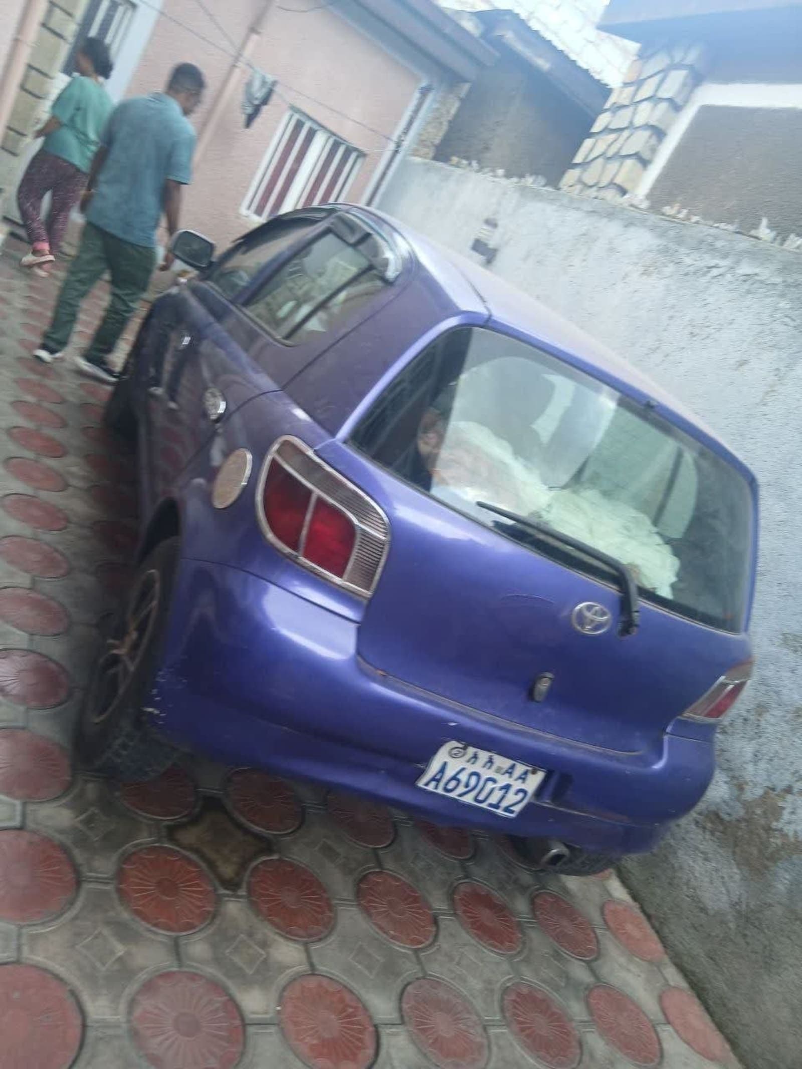 2001 Toyota Vitz — photo 5