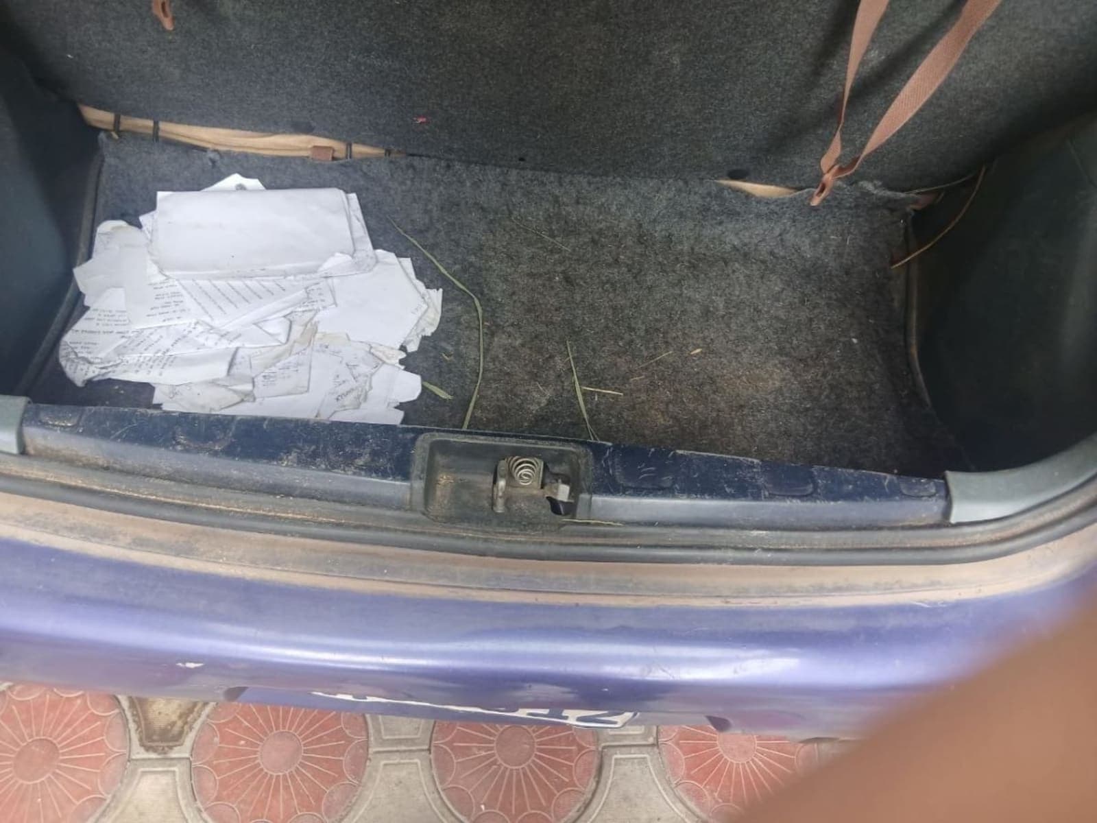 2001 Toyota Vitz — photo 7