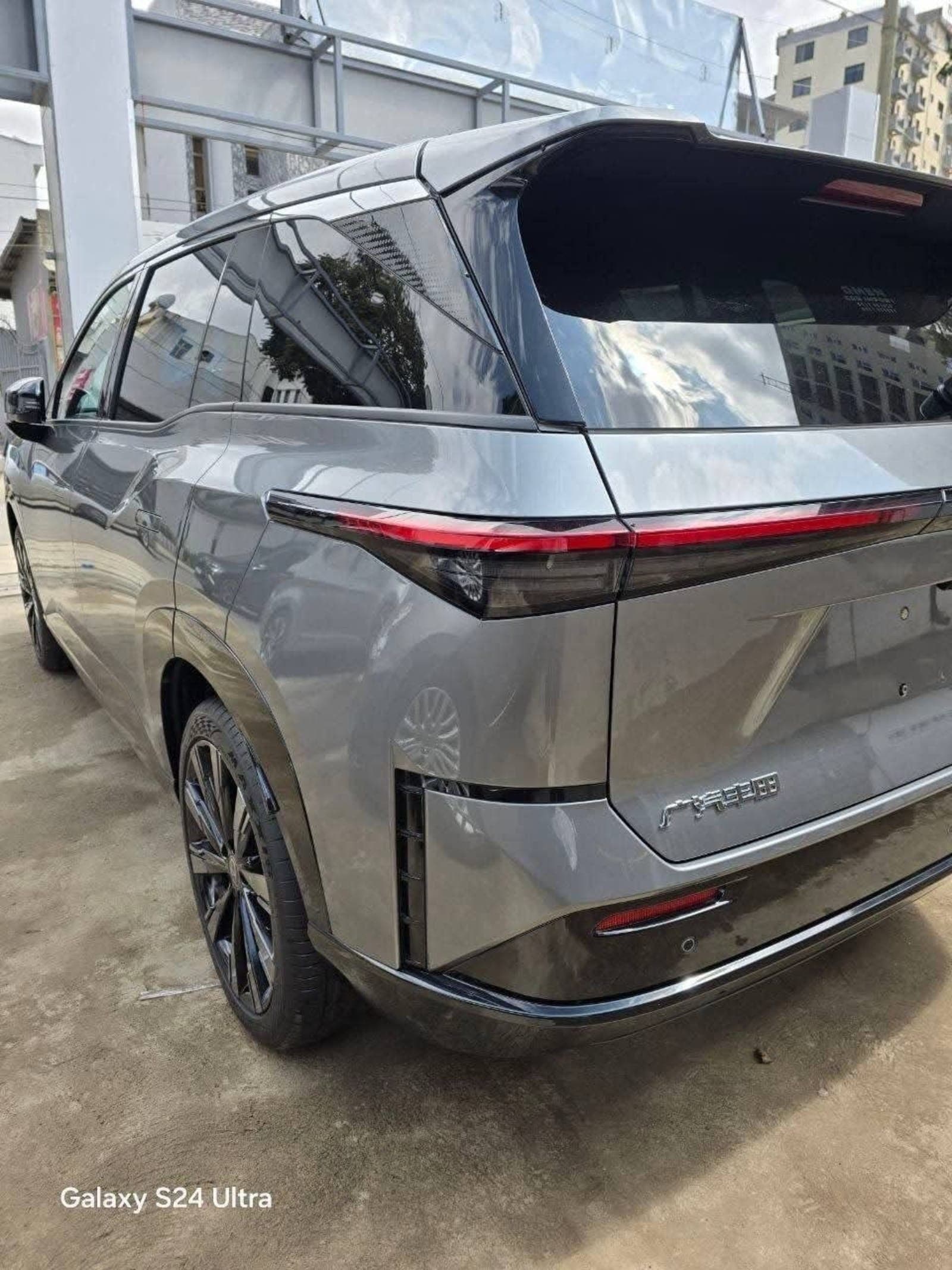 2025 Toyota bZ3X — photo 2