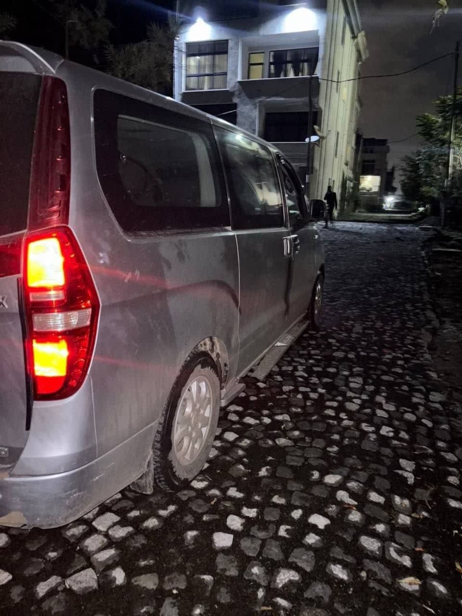 2012 Hyundai Starex — photo 2