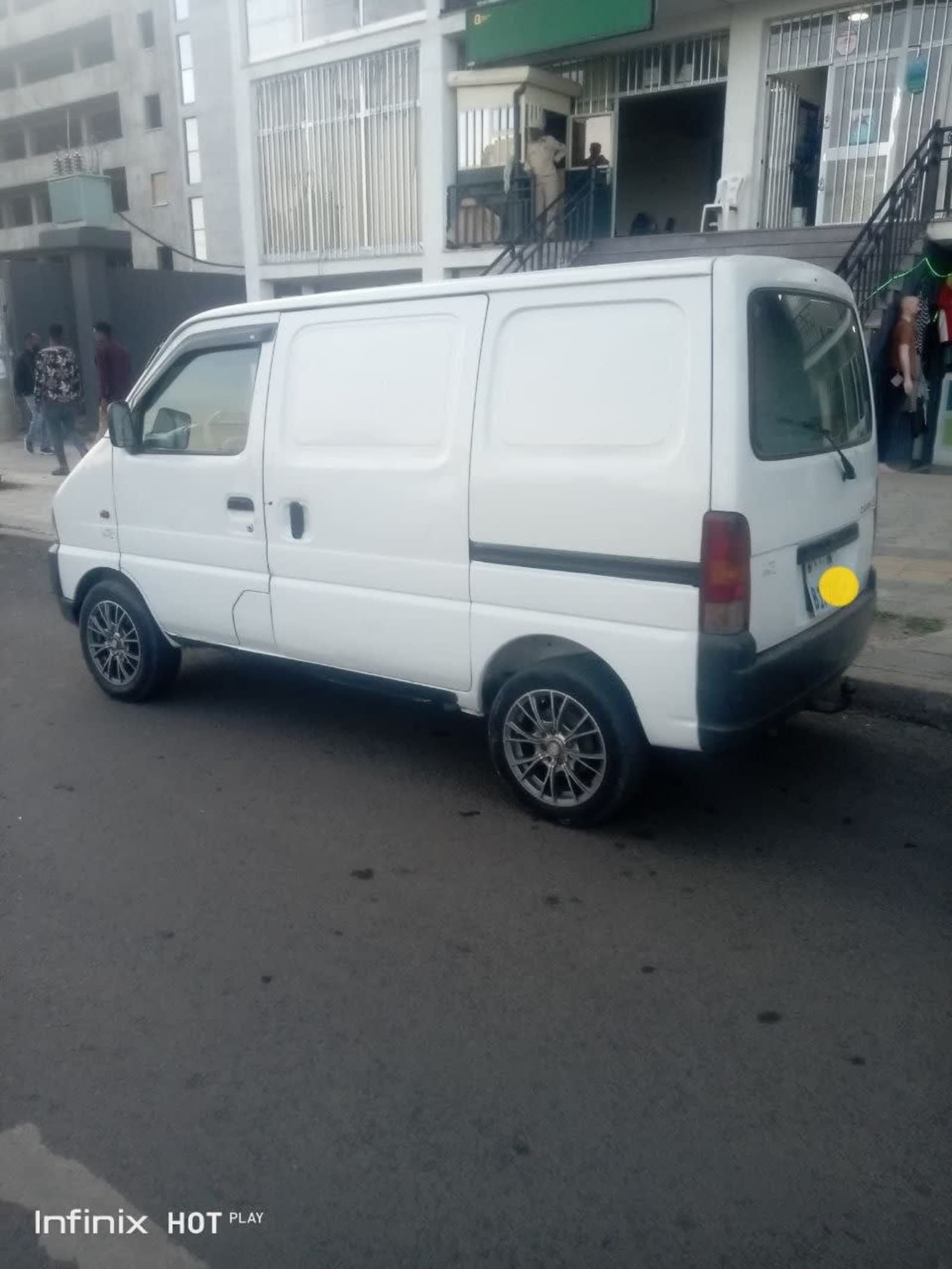 2000 Ecco Van — photo 4