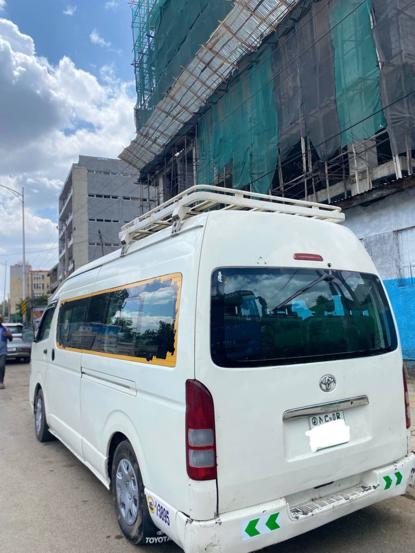2009 Toyota Highroof — photo 4