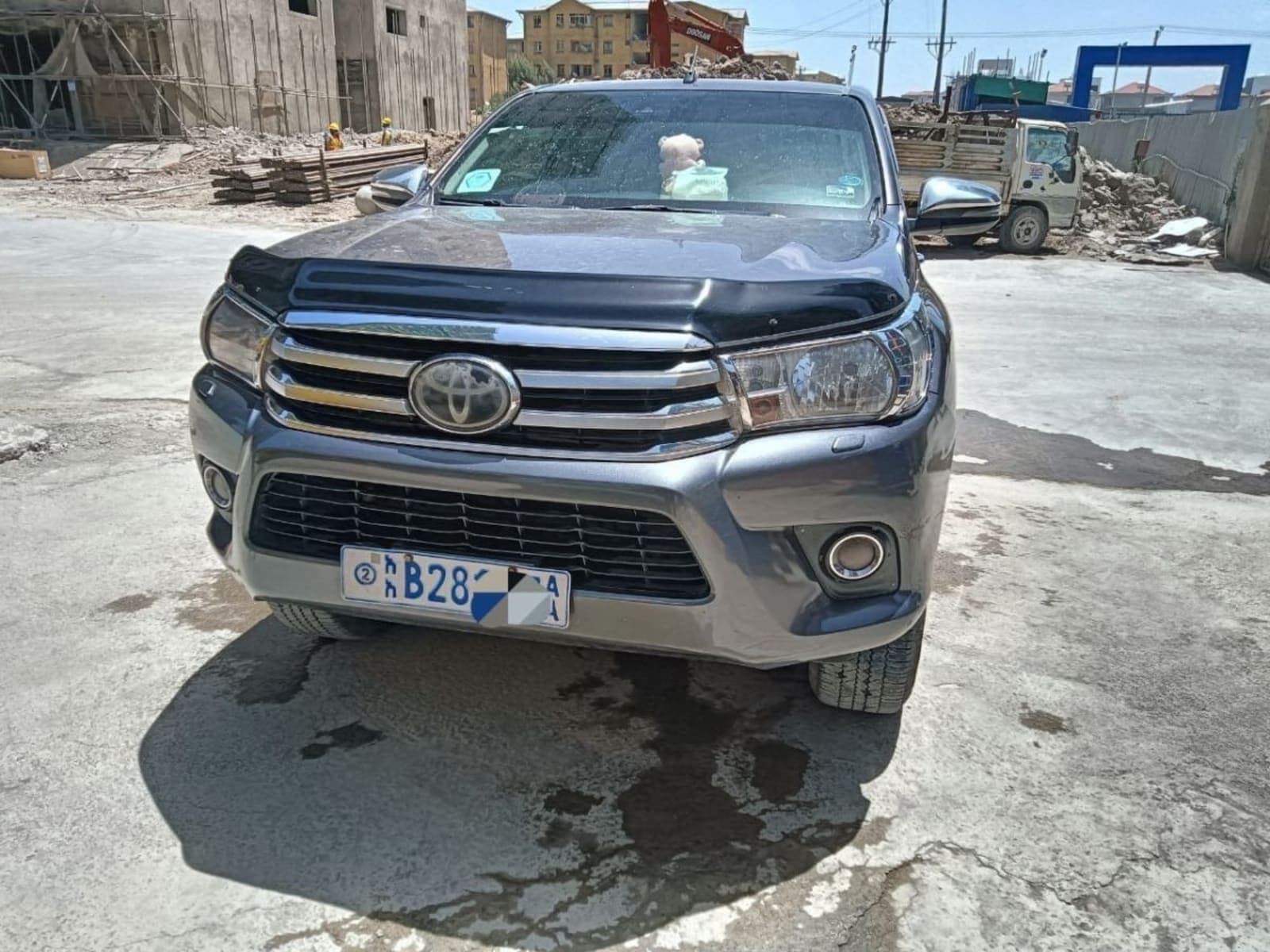 2017 Toyota Hilux Revo — photo 2