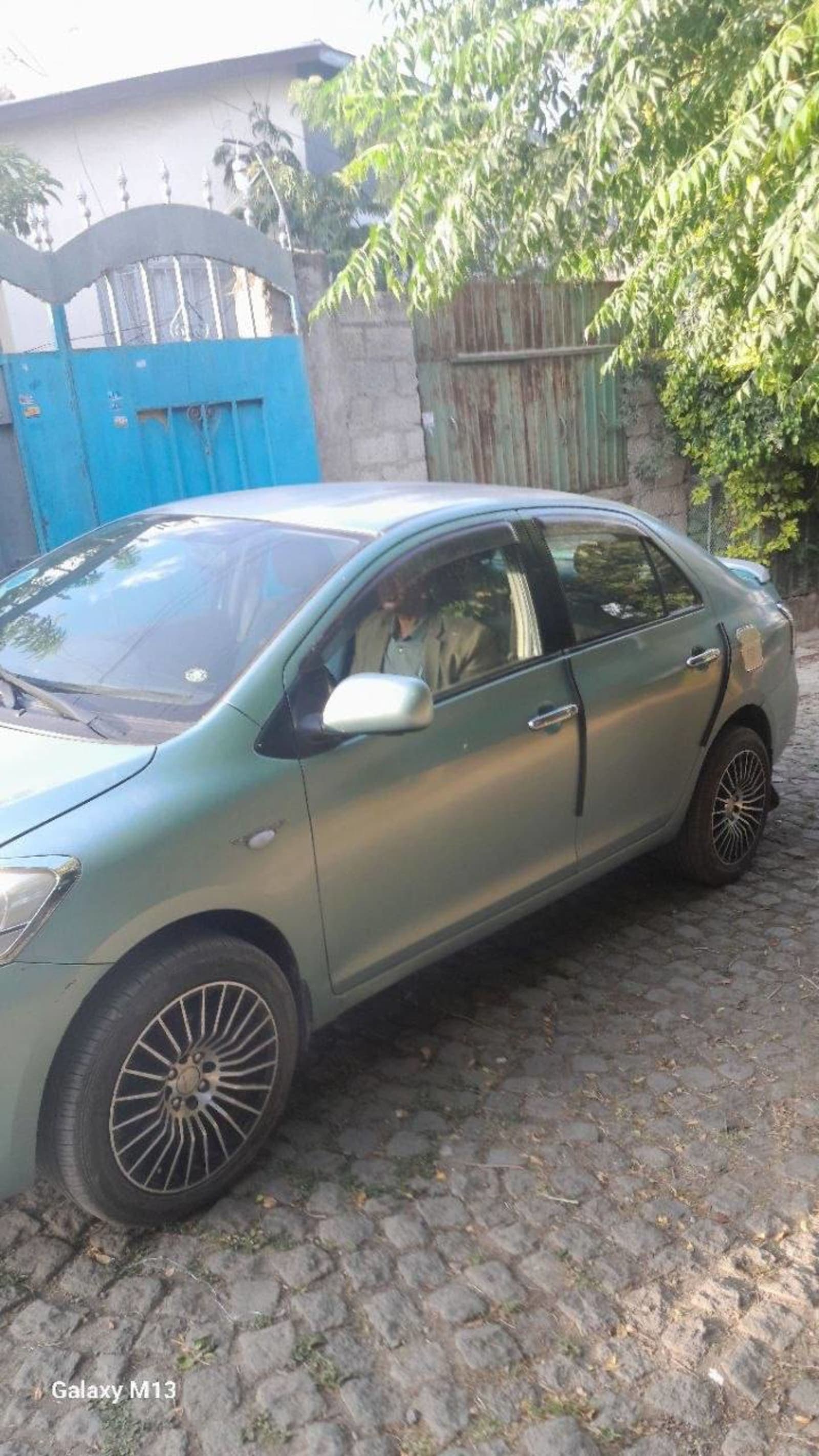 2009 Toyota Yaris โ photo 2