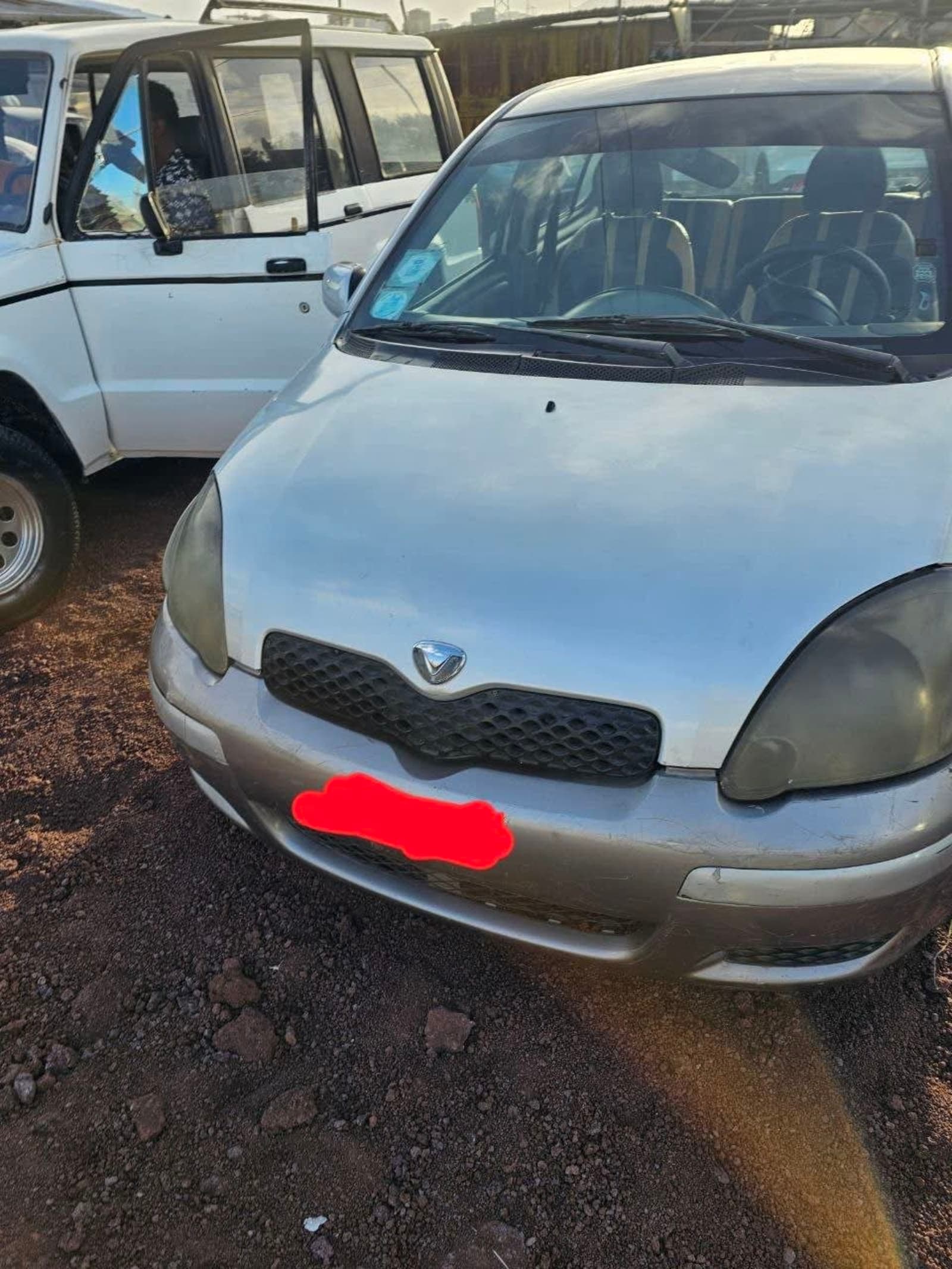 2003 Toyota Vitz