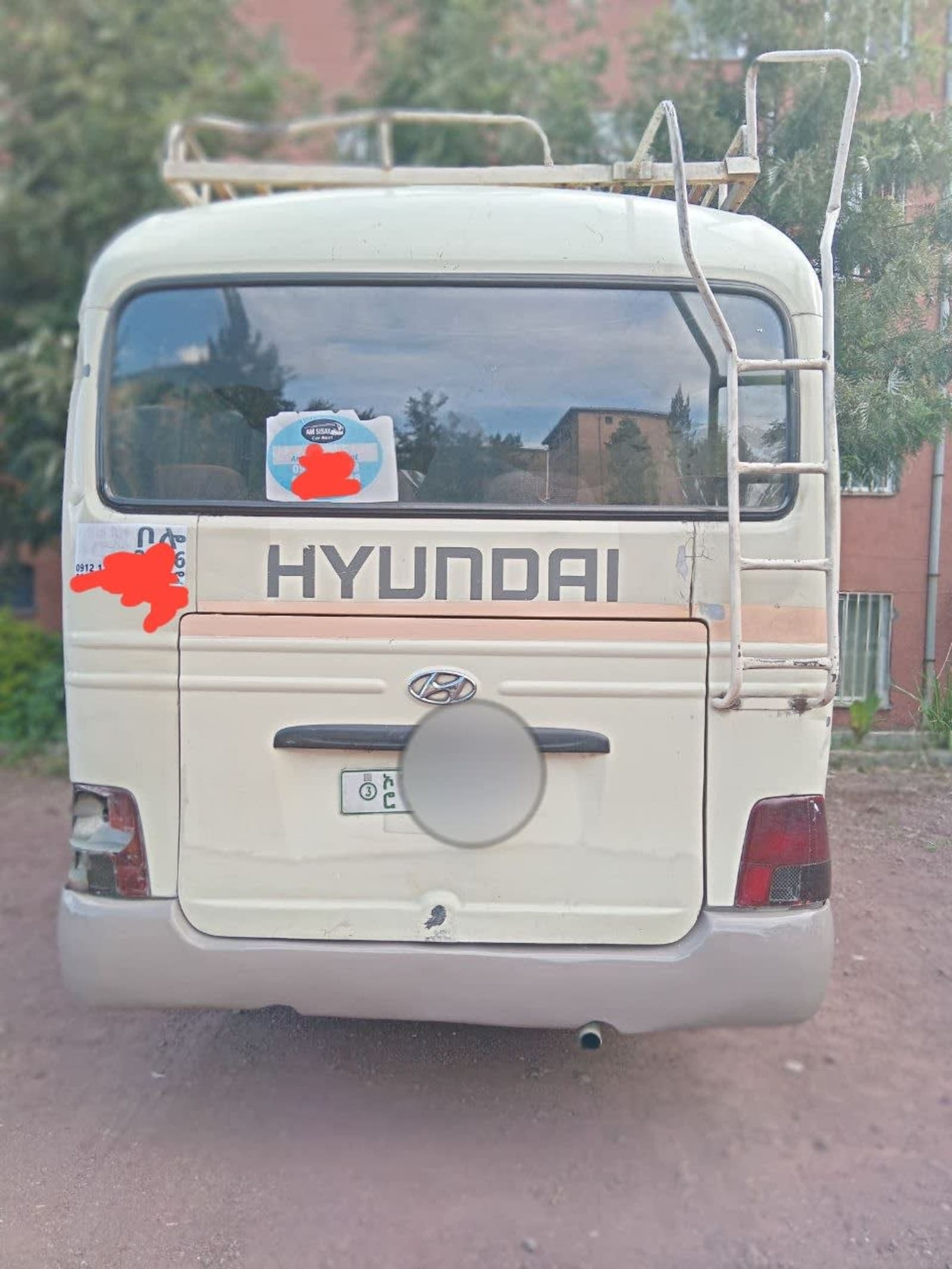 2003 Hyundai Coaster โ photo 2