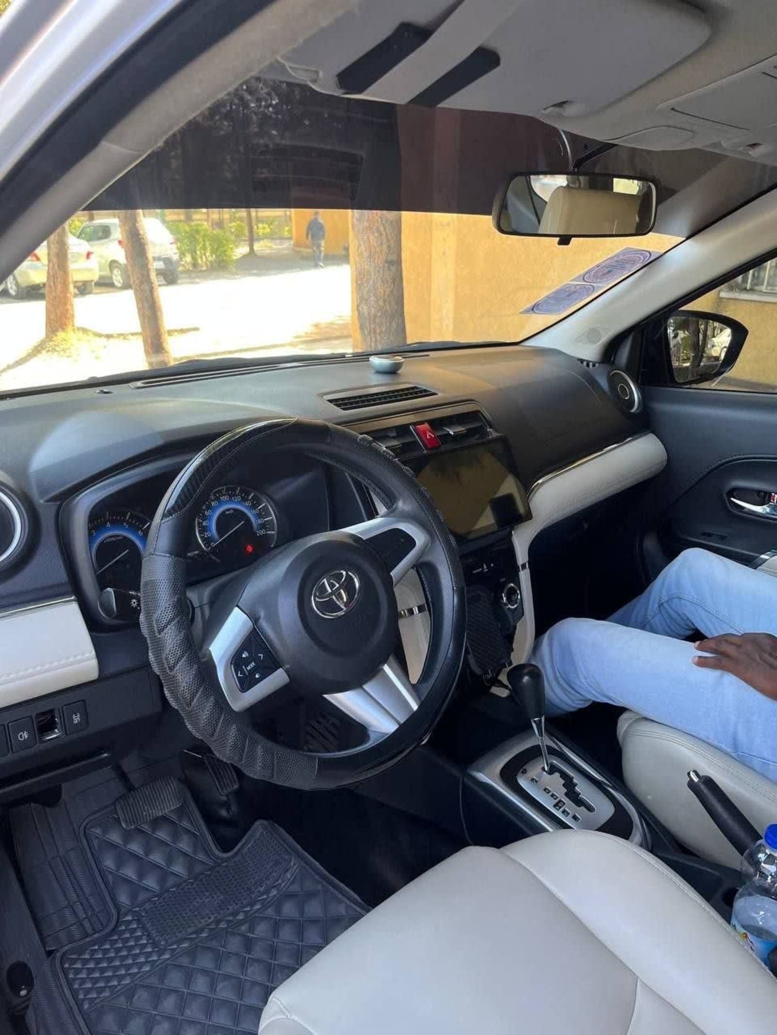 2020 Toyota Rush G — photo 5