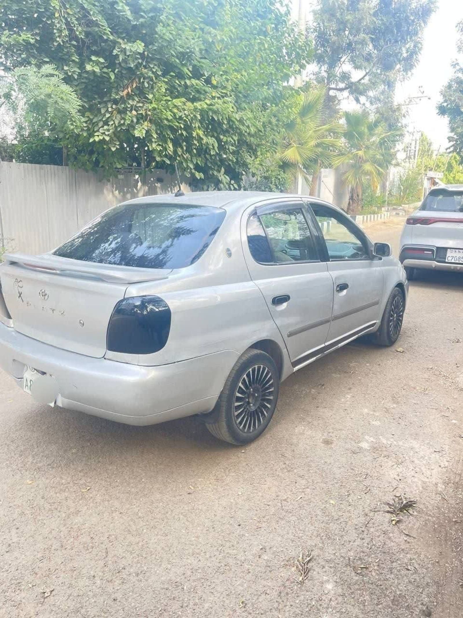 2001 Toyota Platz — photo 5