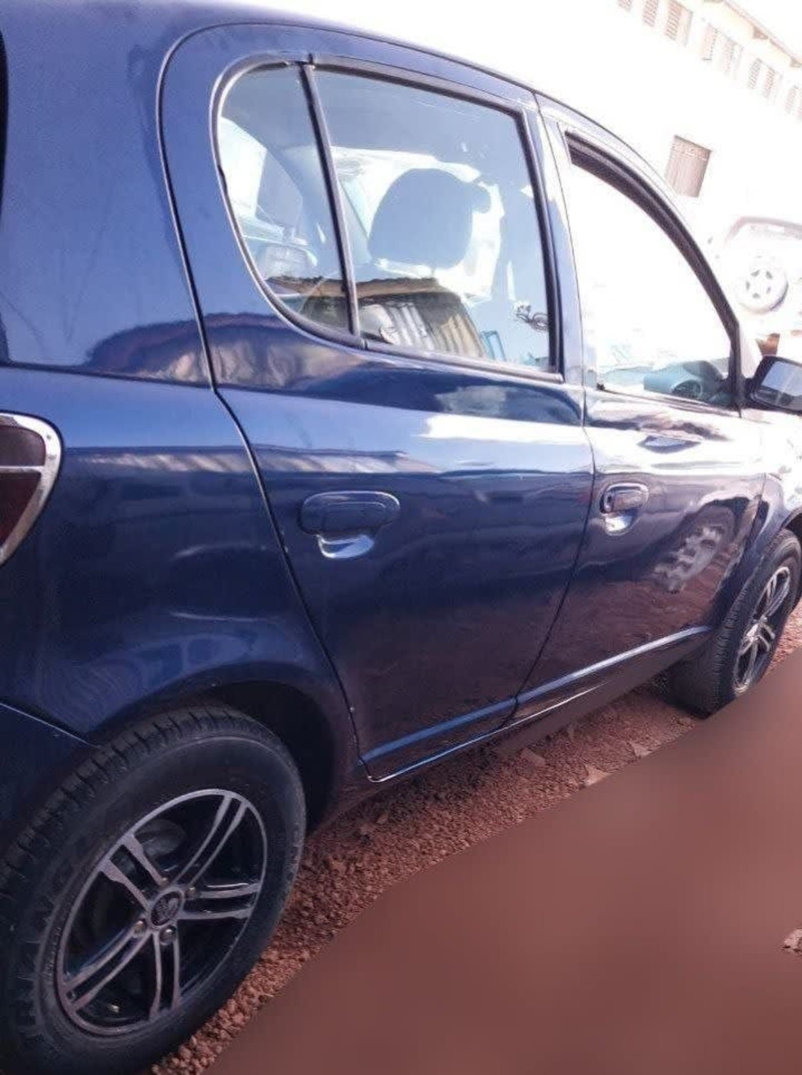 2000 Toyota Vitz โ photo 4