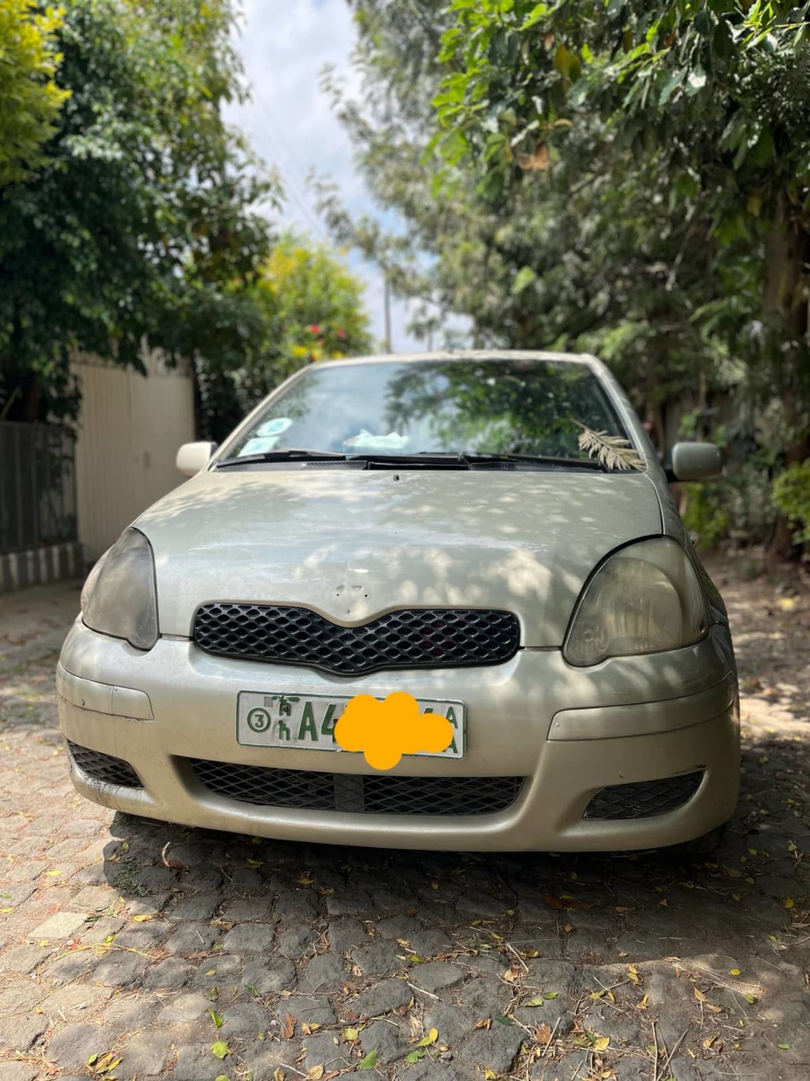2002 Toyota Vitz — photo 3