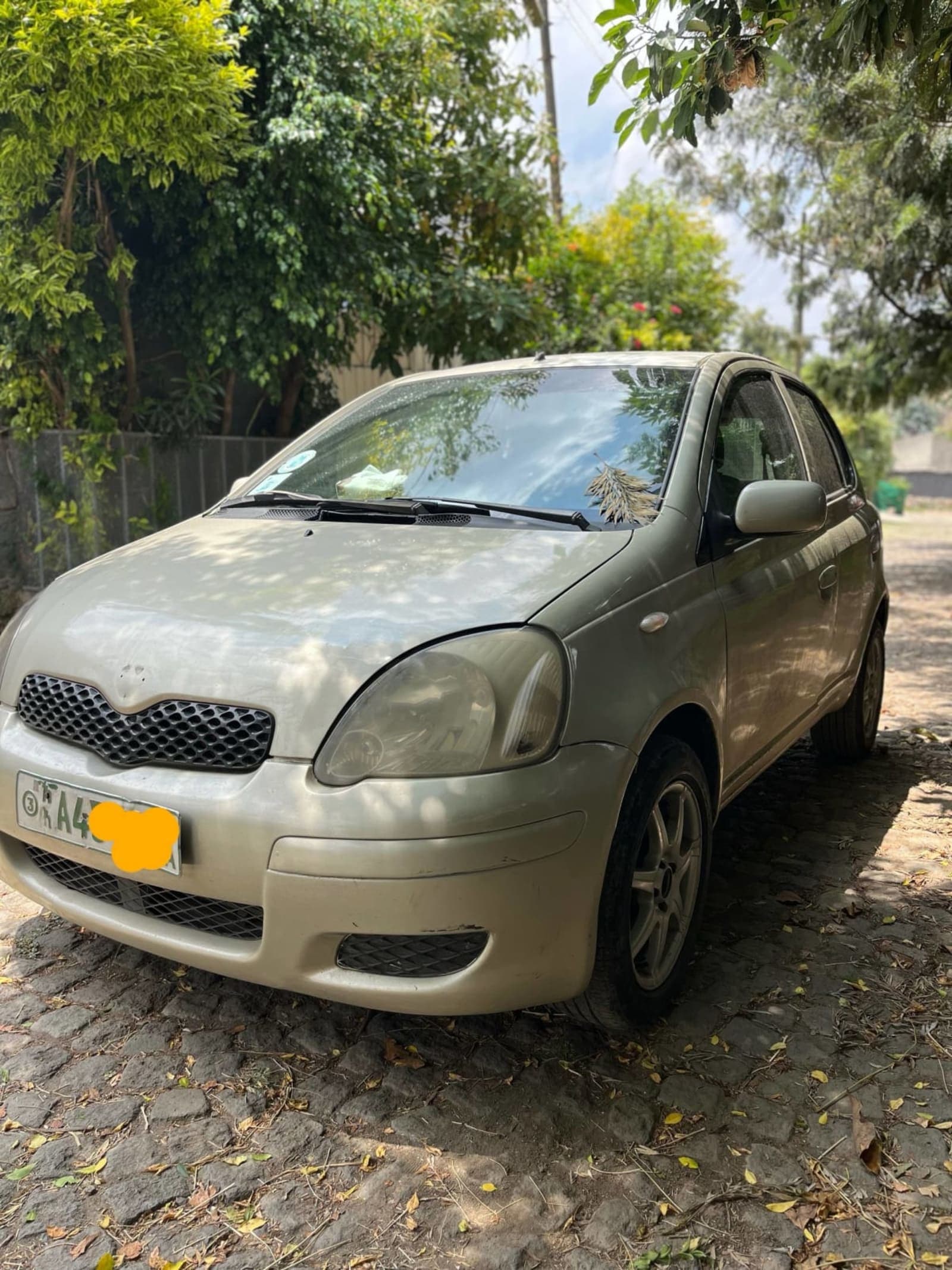 2002 Toyota Vitz — photo 5