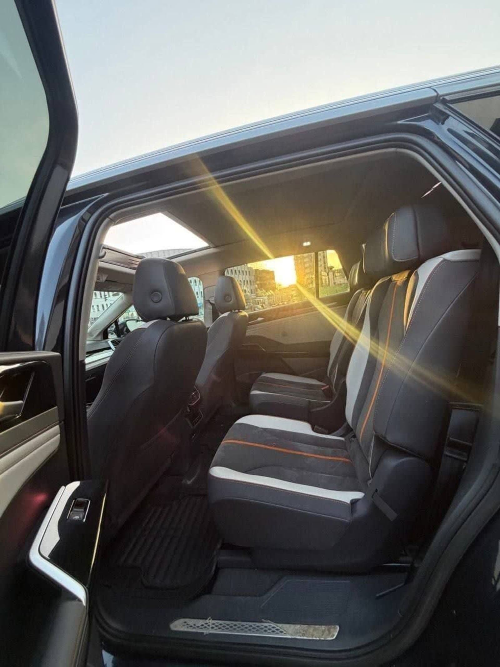 2022 VOLKSWAGEN ID.6 Crozz Pro EV
