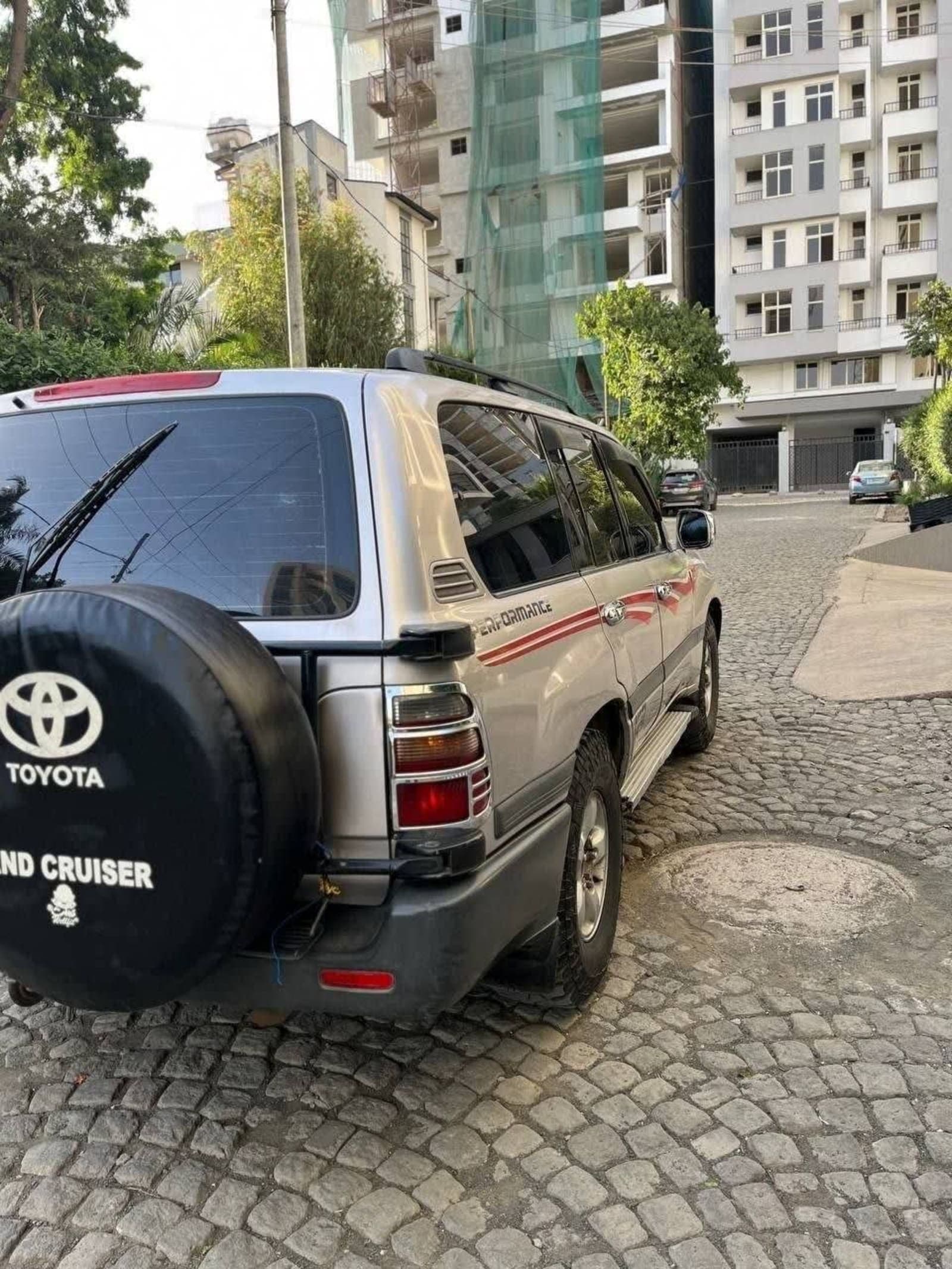 2000 Toyota 105 — photo 3