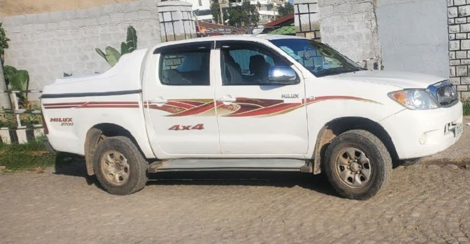 2007 TOYOTA HILUX Double-Cab — photo 4