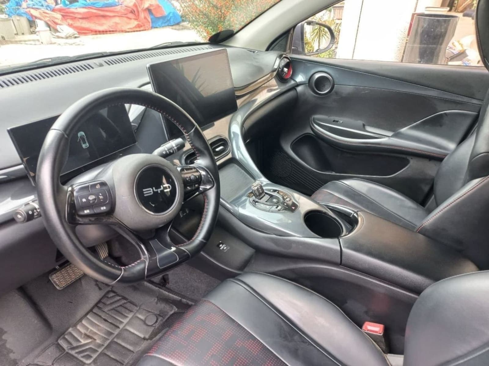 2025 BYD e2