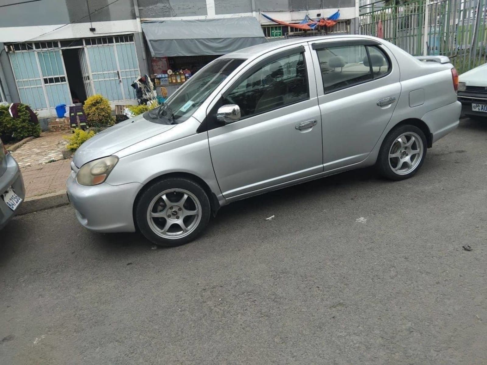 2005 Toyota Platz