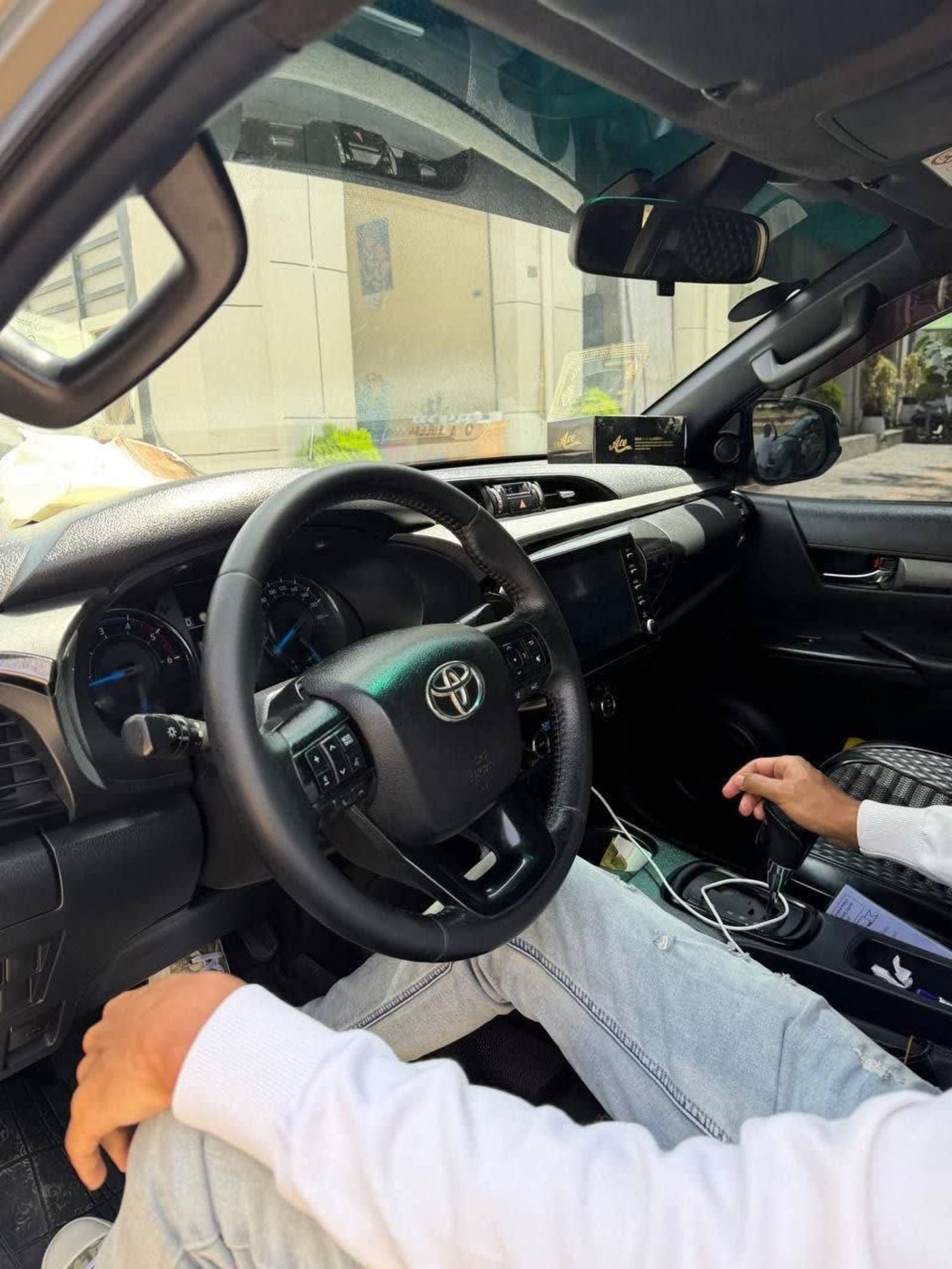 2021 Toyota Invincible King Cab