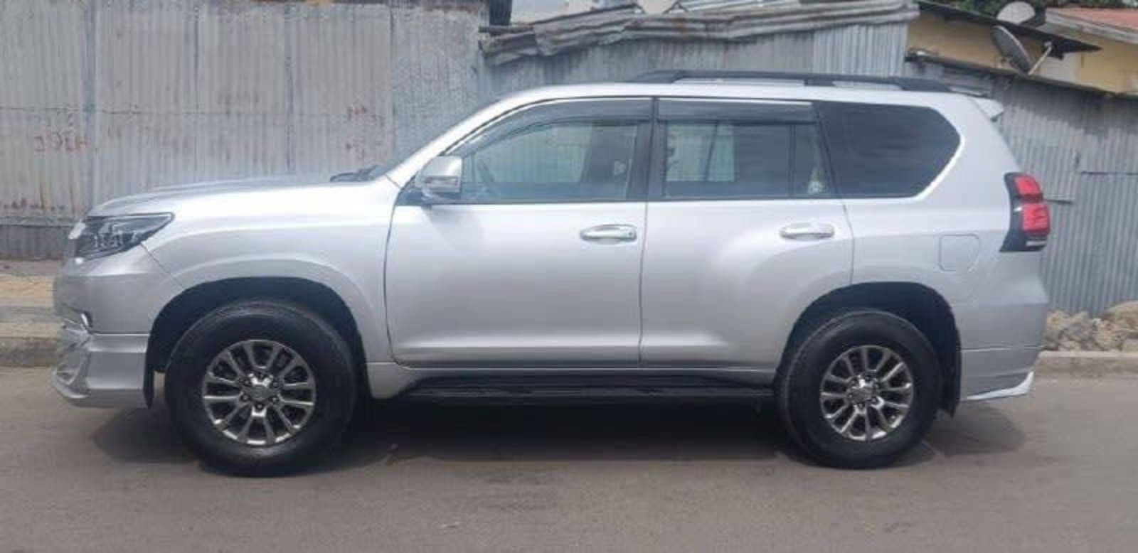 2014 Toyota Landcruiser Prado — photo 4