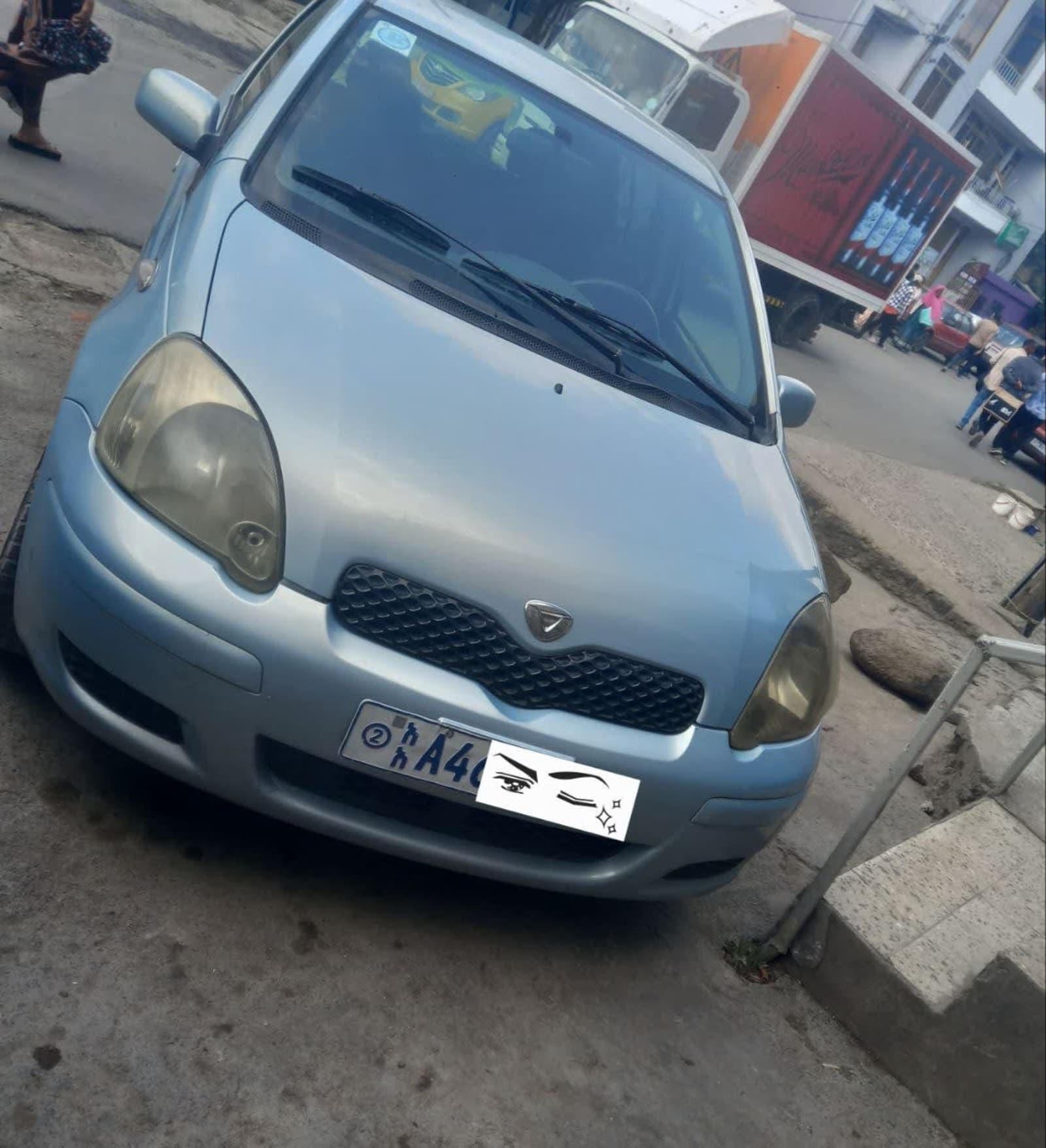 2003 Toyota Vitz